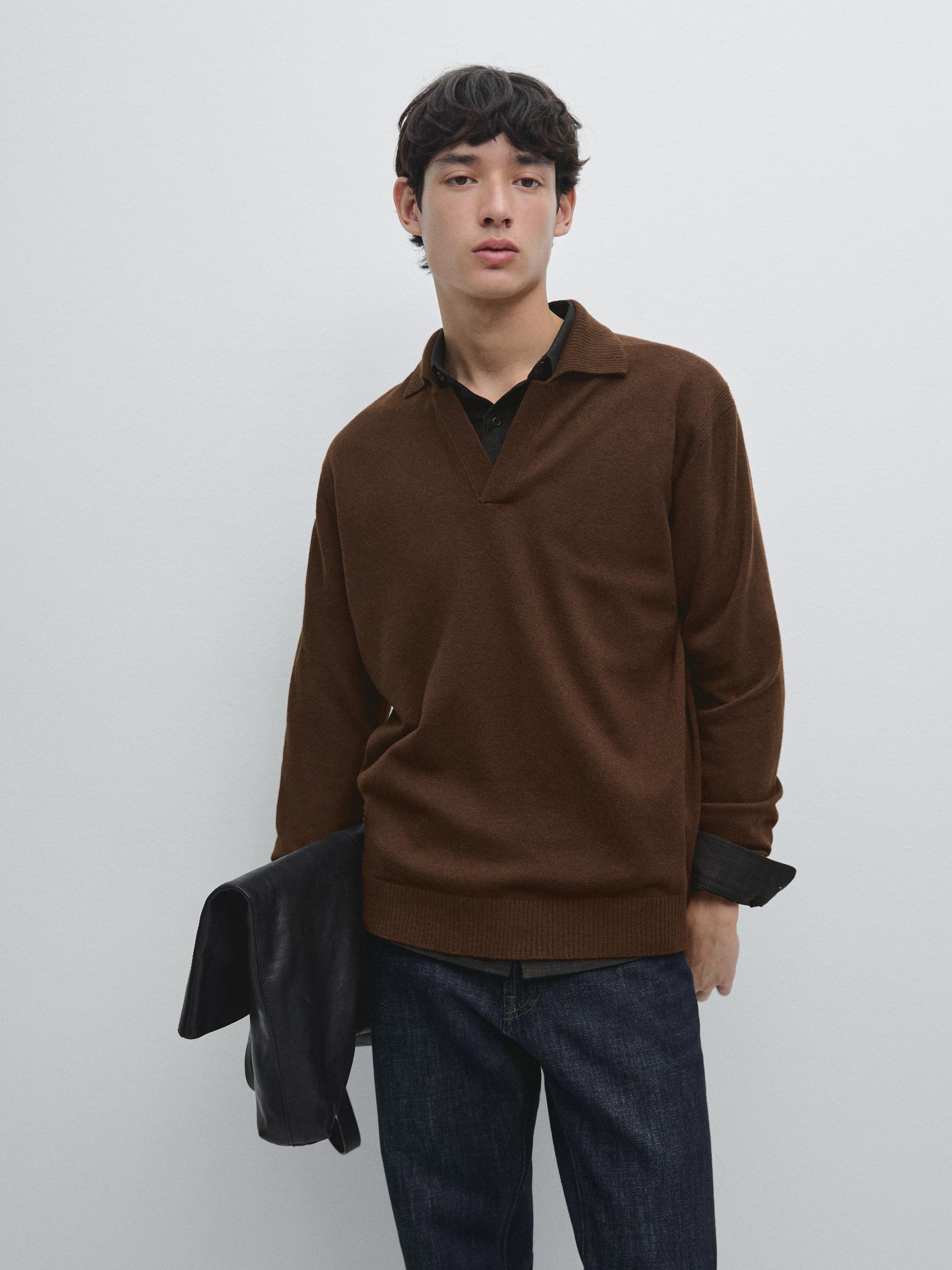 100% wool V-neck knit polo sweater