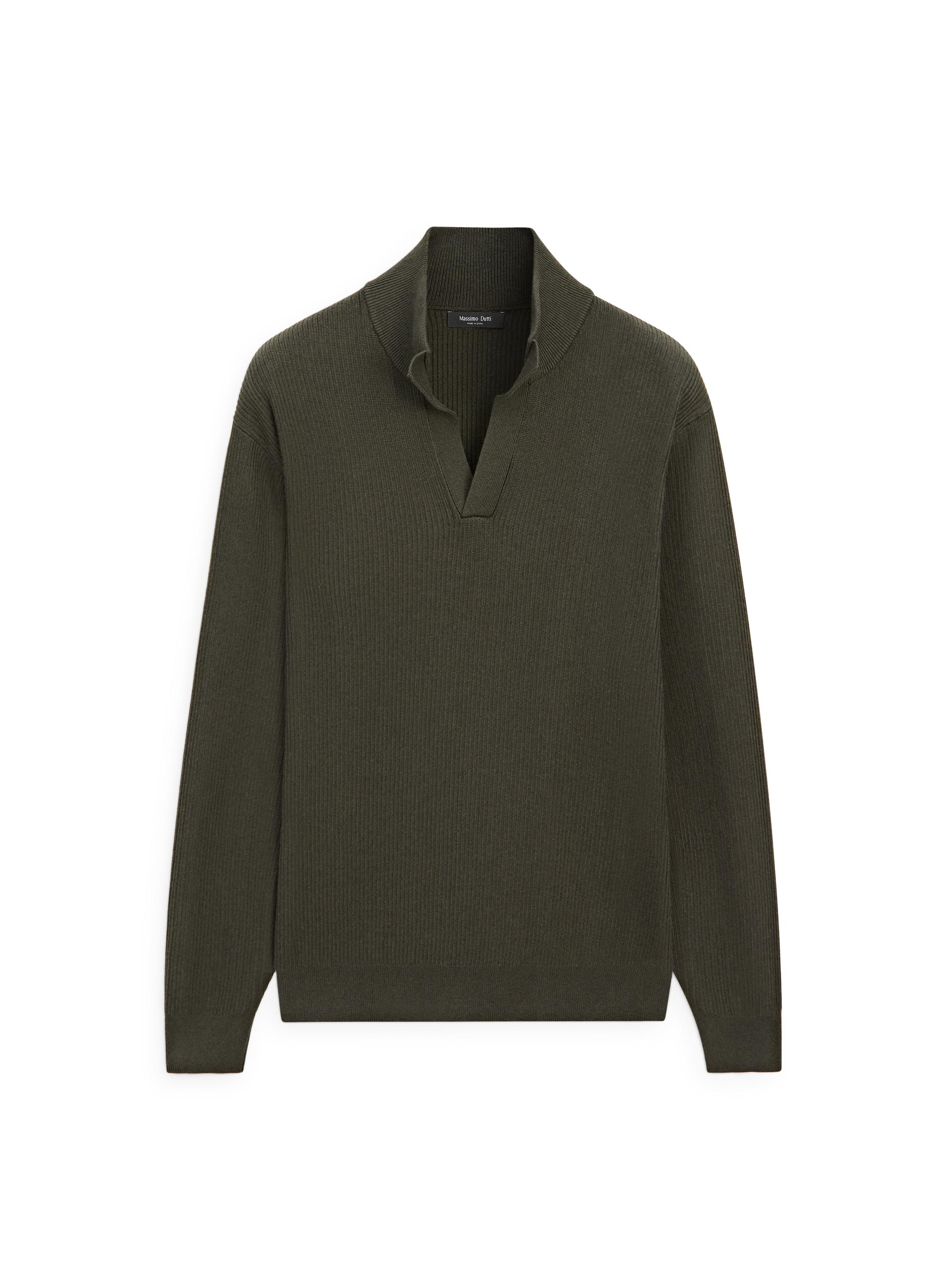 Mock neck knit sweater with V-neck — DARK GREEN