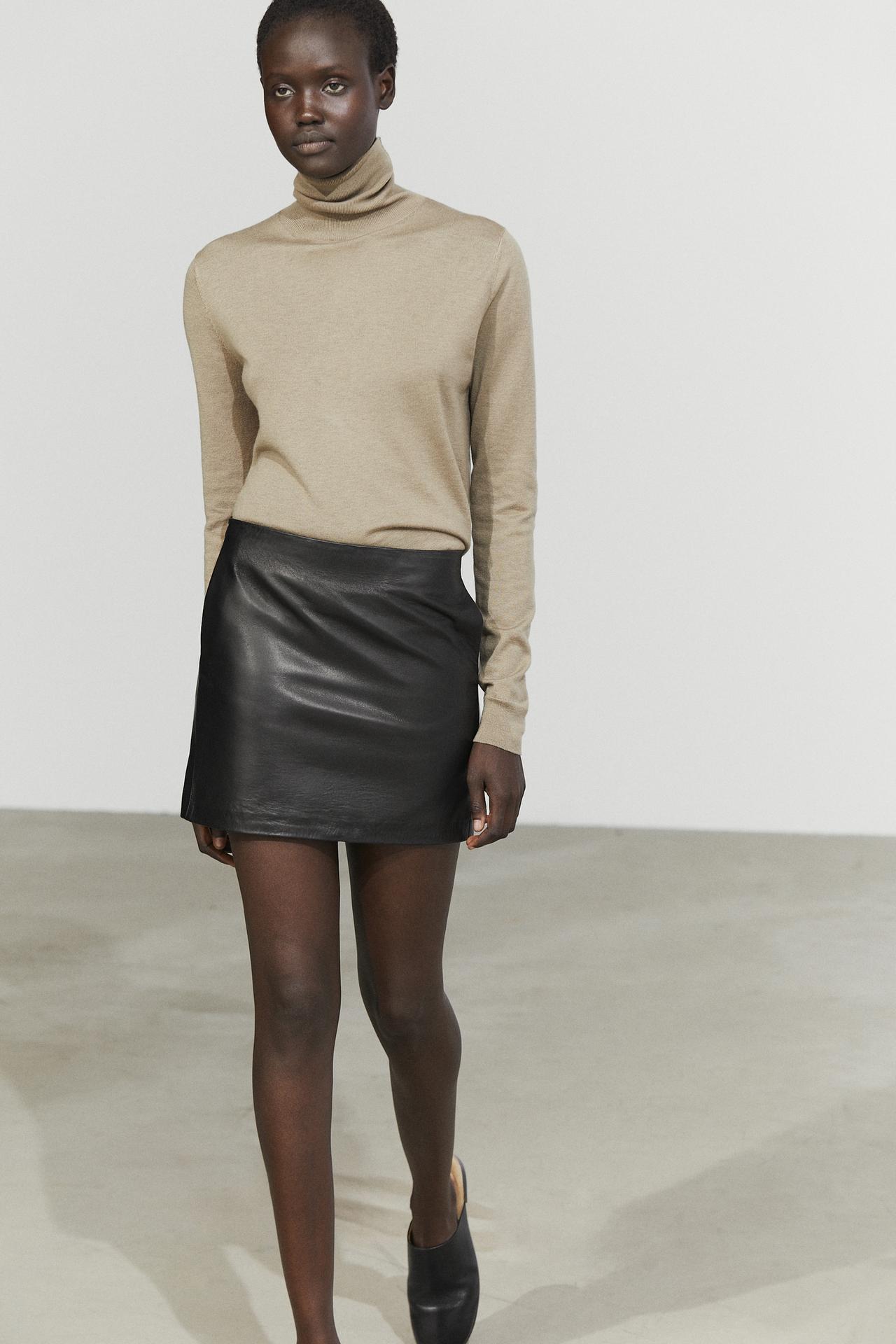Nappa sheepskin leather mini skirt — BLACK
