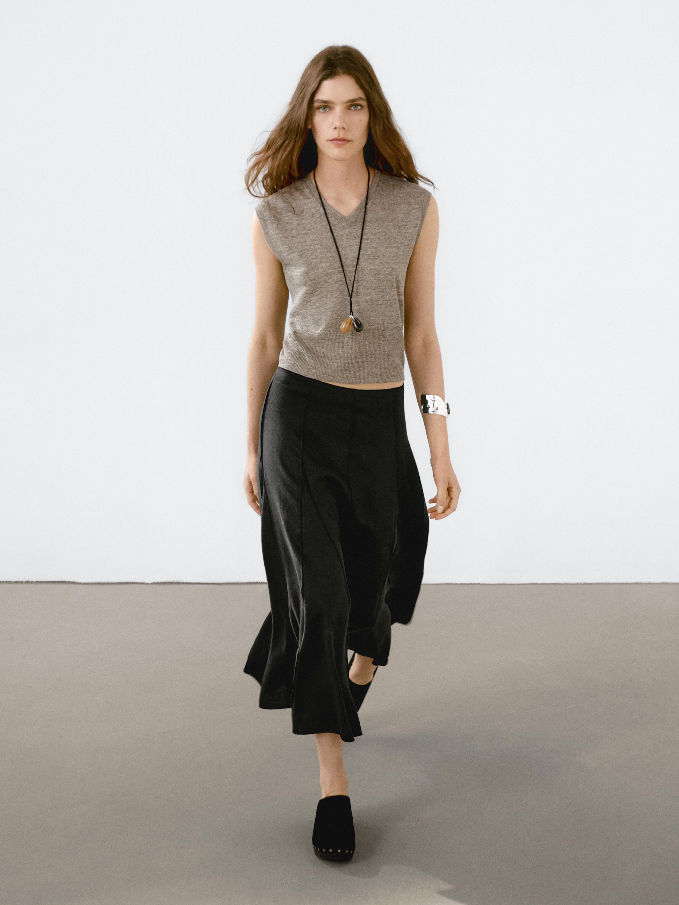 Flared midi skirt with seam details