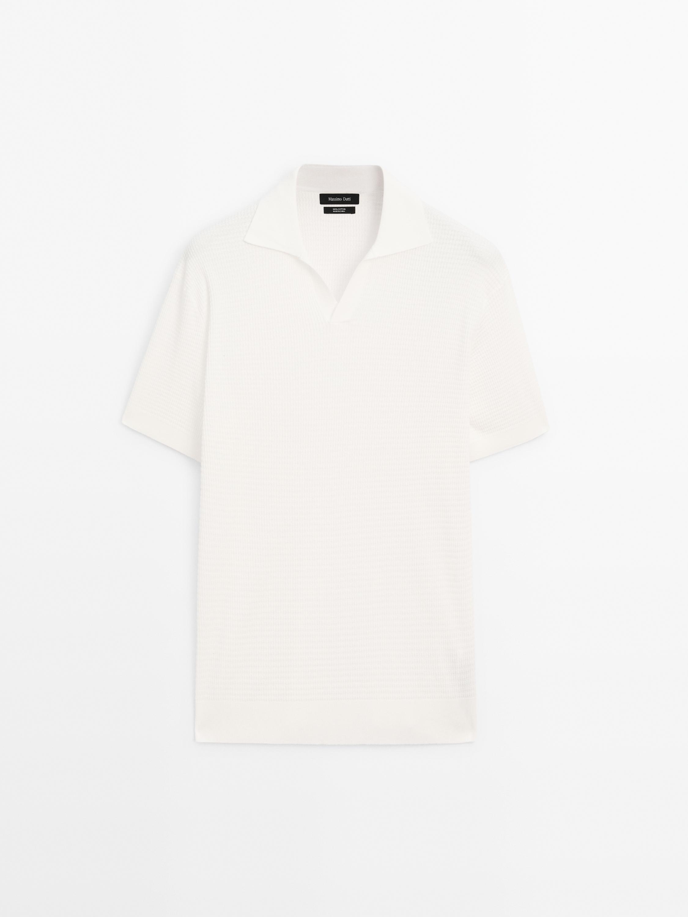 Short sleeve V-neck polo shirt