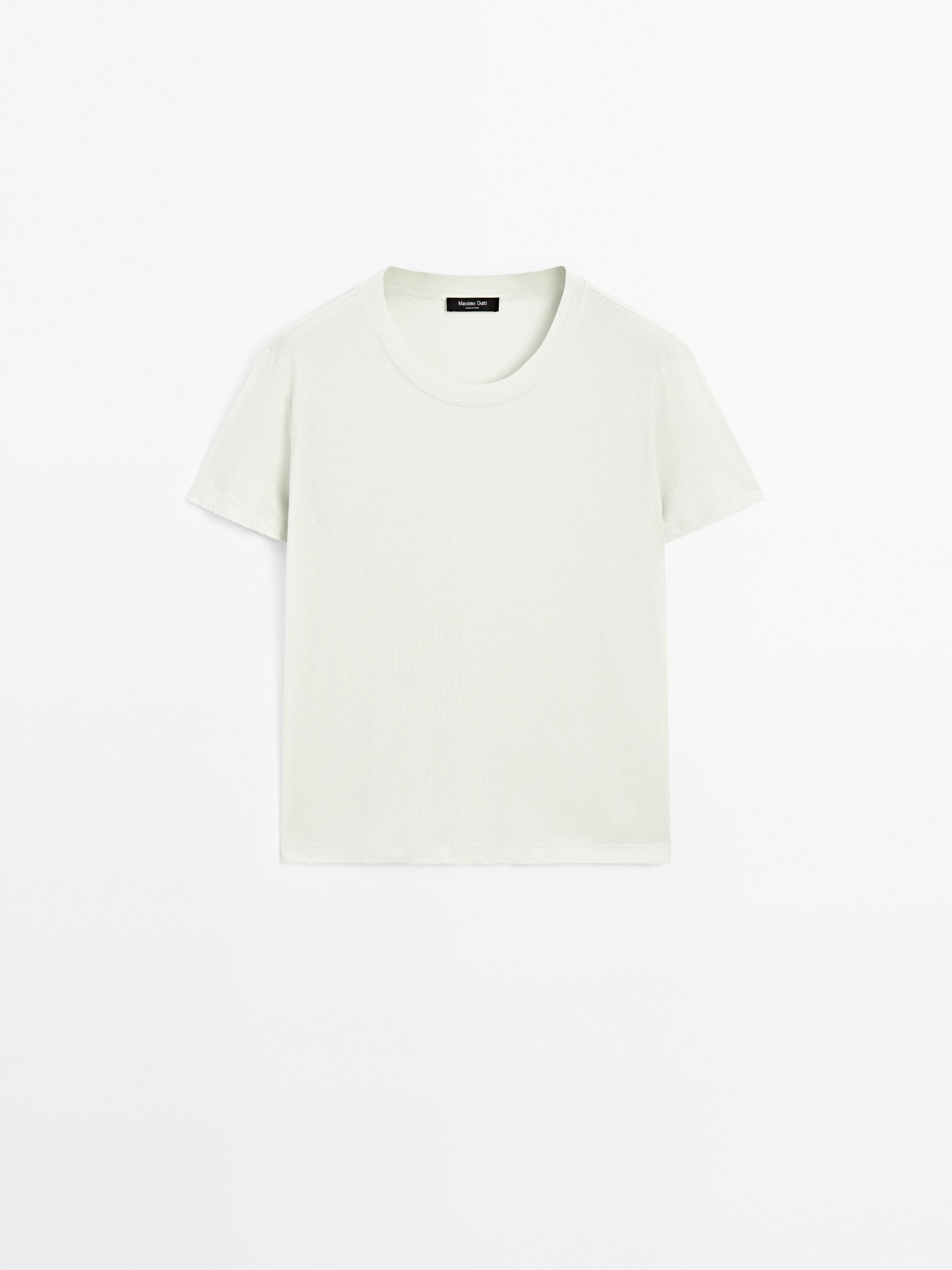Lightweight short sleeve T-shirt