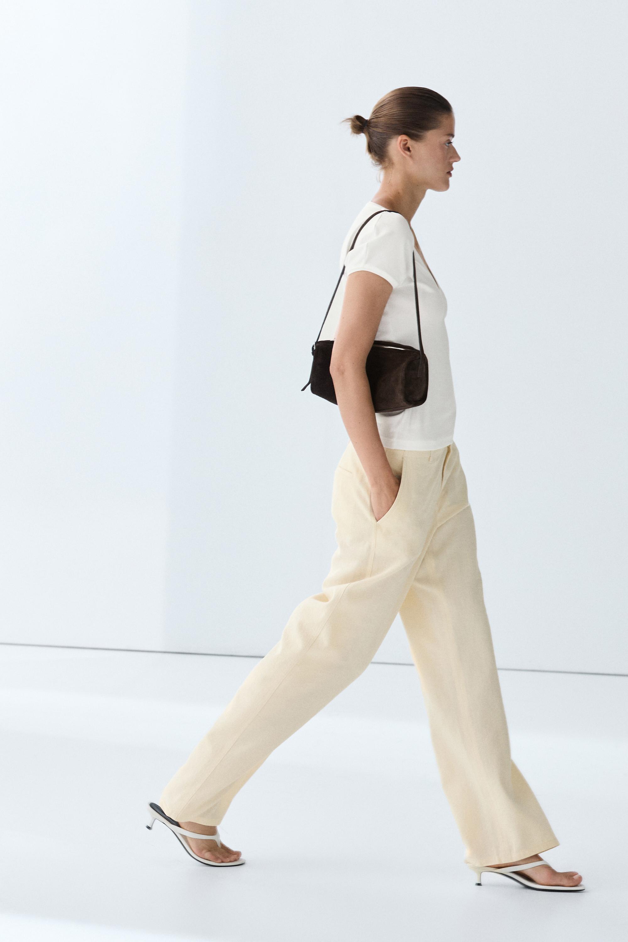 V-neck T-shirt — Off white
