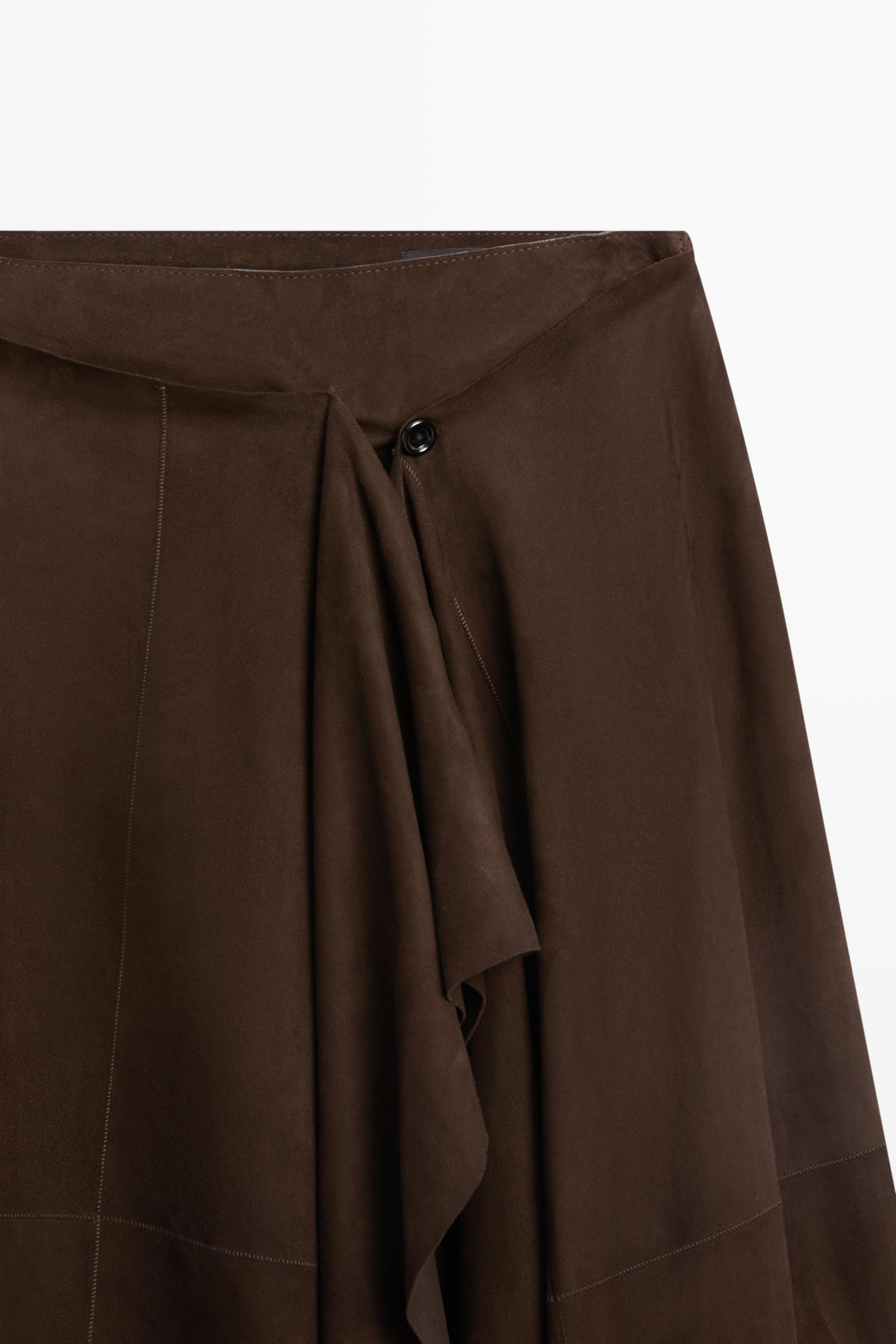Suede leather midi skirt with ruffle detail — BROWN