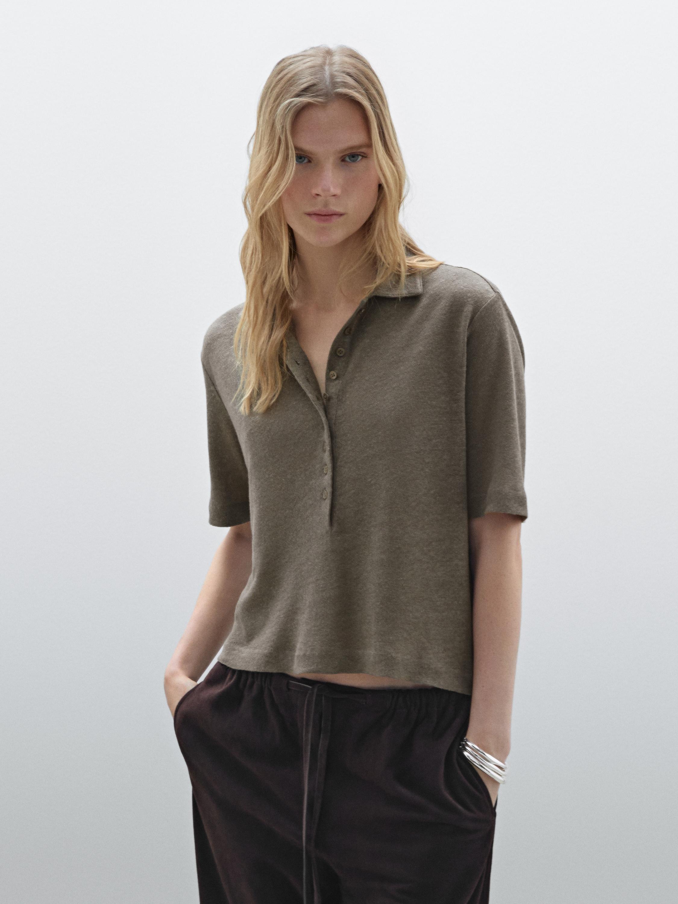 قميص بولو محاك من الكتان بأكمام قصيرة