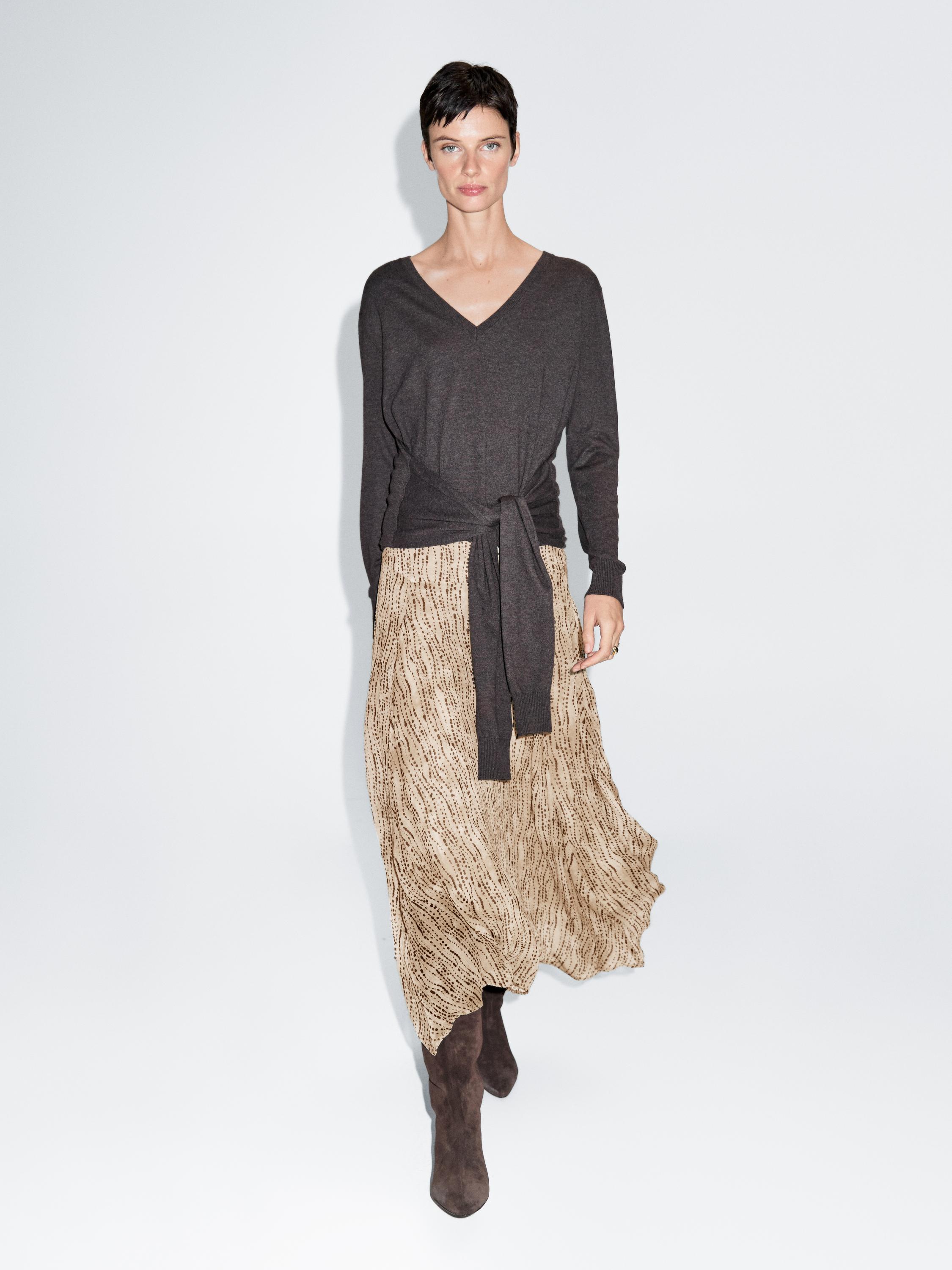 Midi suknja A-kroja s točkastim uzorkom