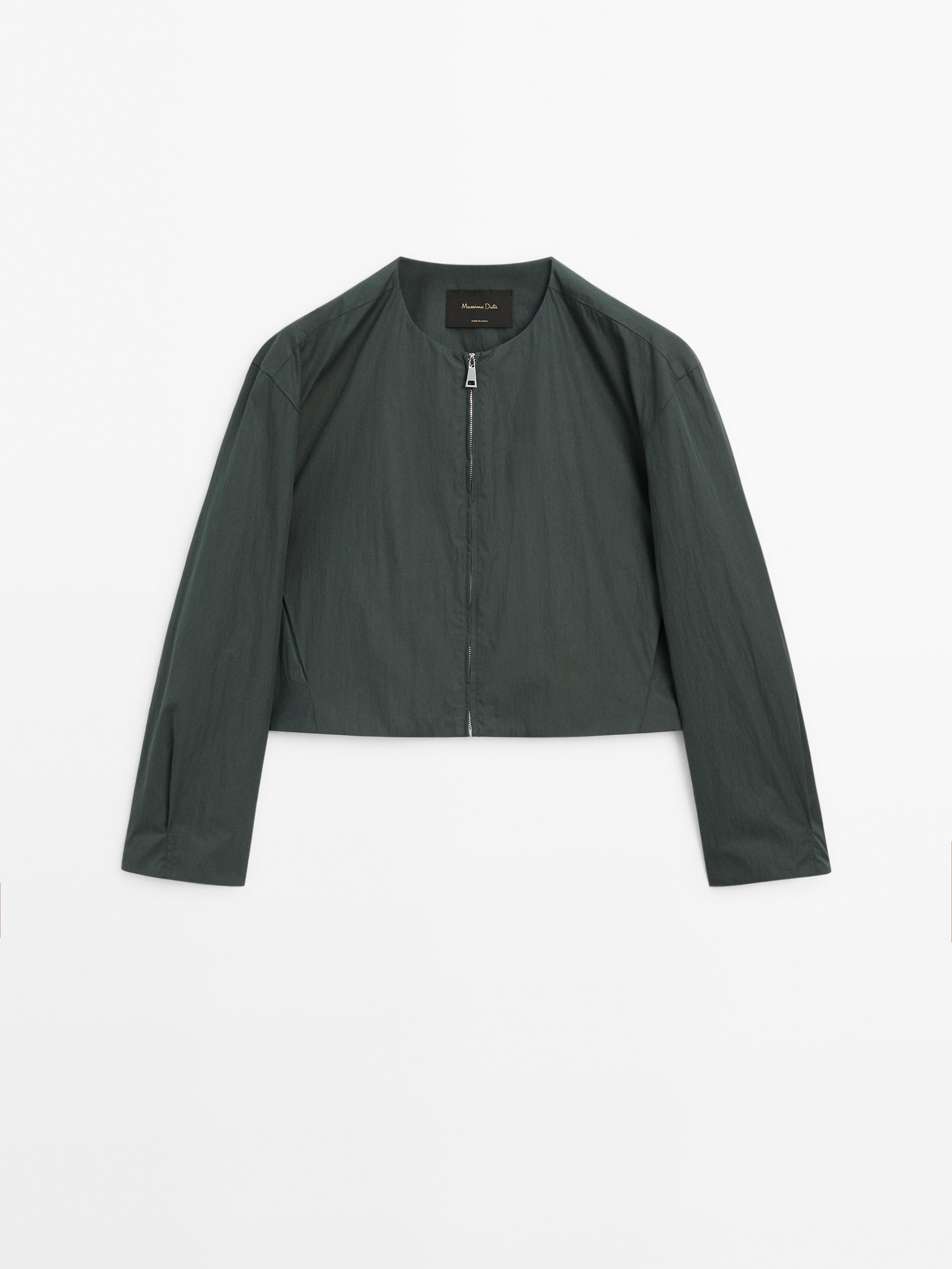 Voluminous flowing cropped jacket