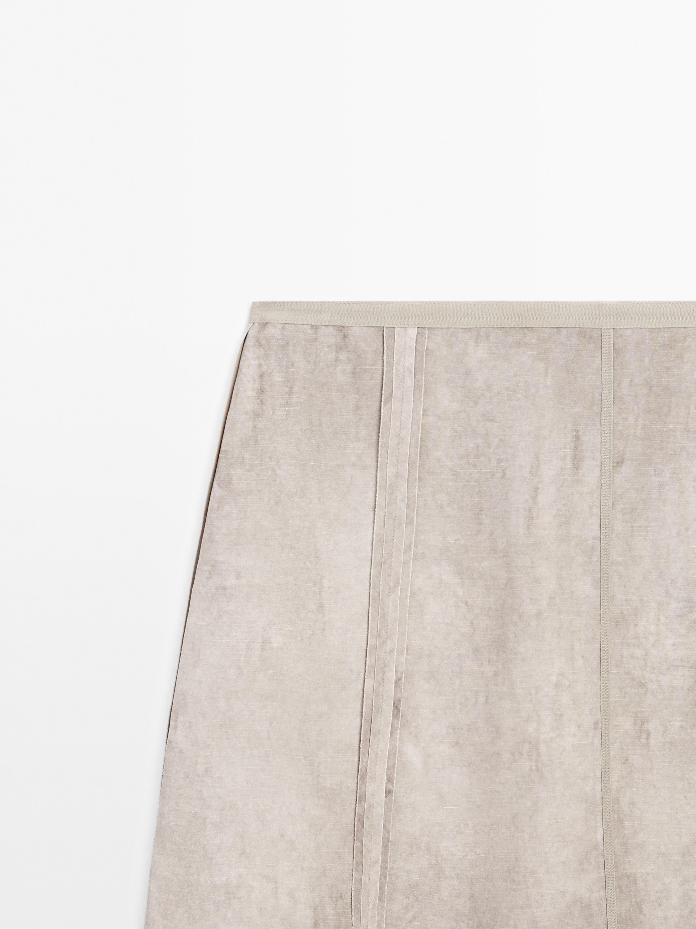 Maltinto skirt with seam details