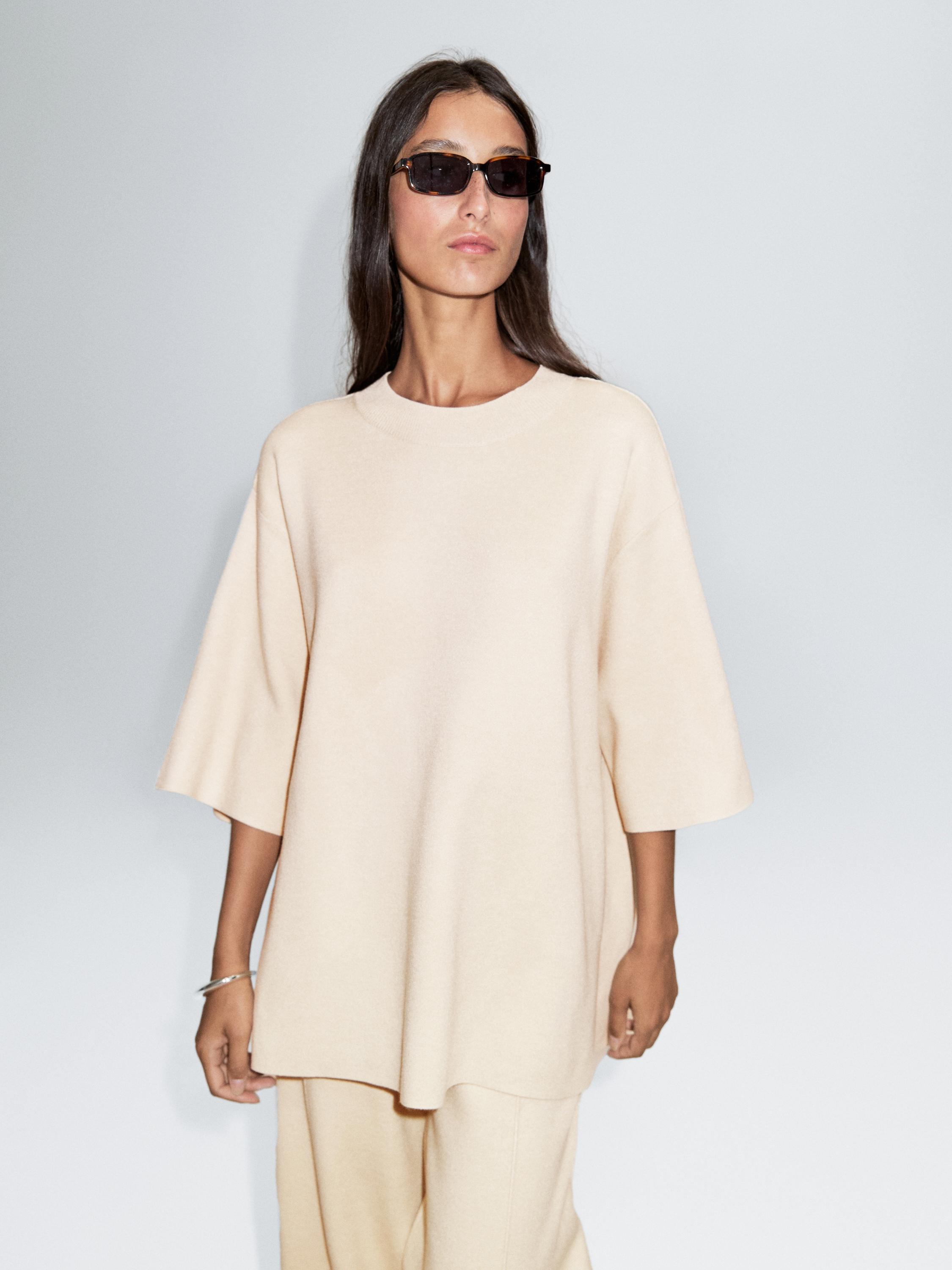 Knit T-shirt with ribbed neck