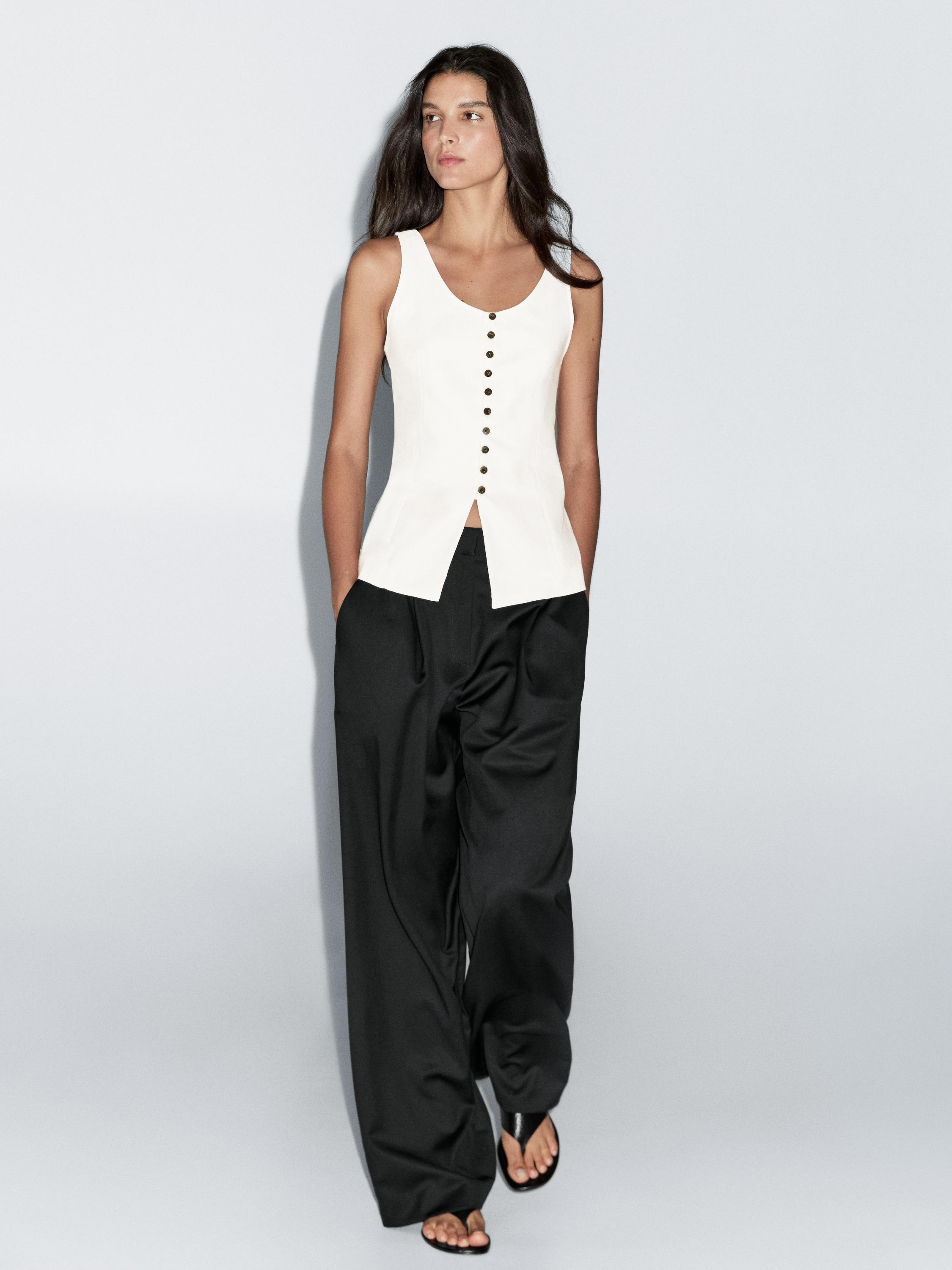 Linen blend top with buttons