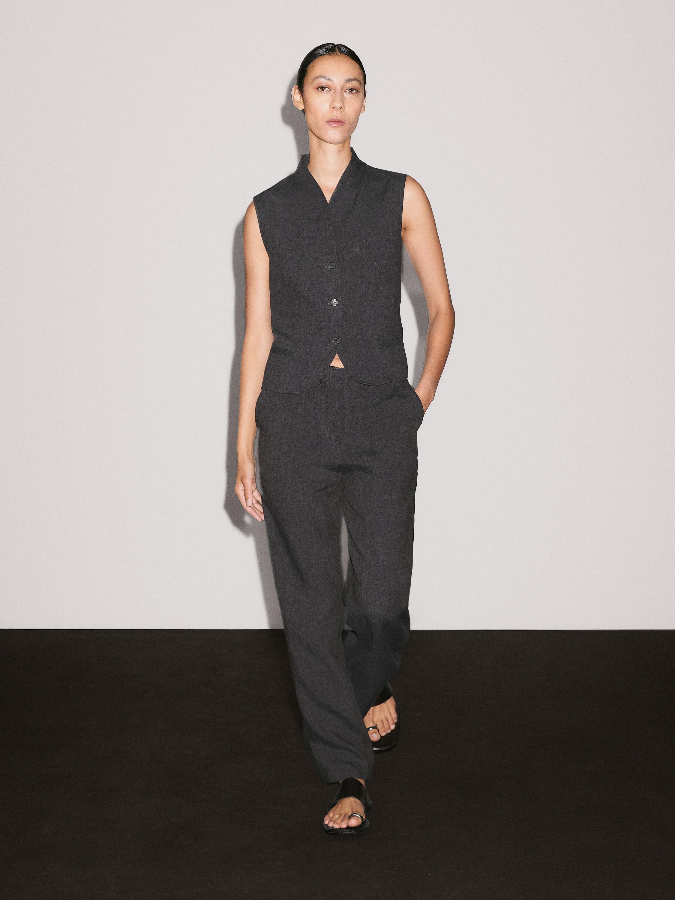 Colete com decote em bico 100% linho