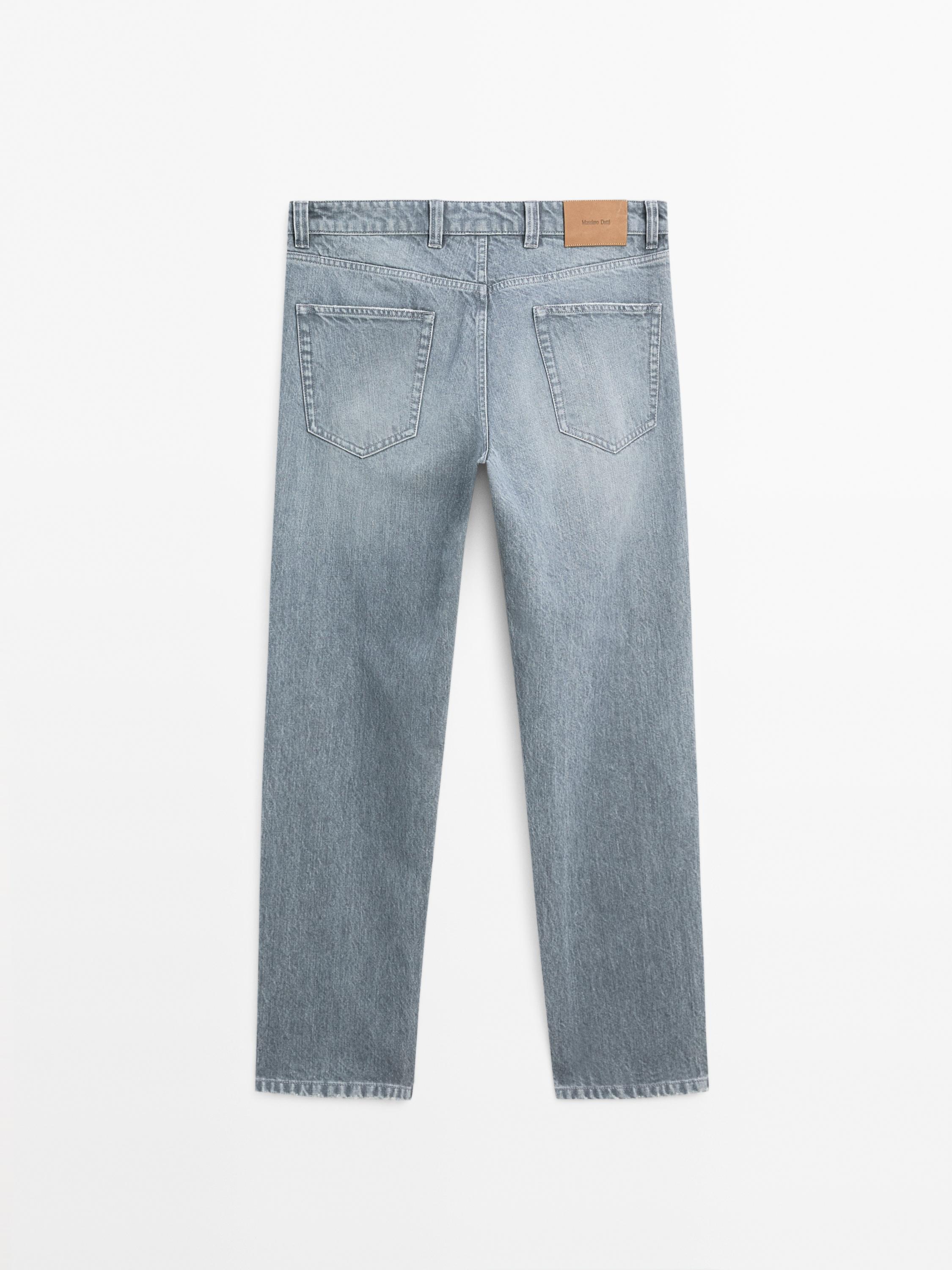 Tapered fit jeans