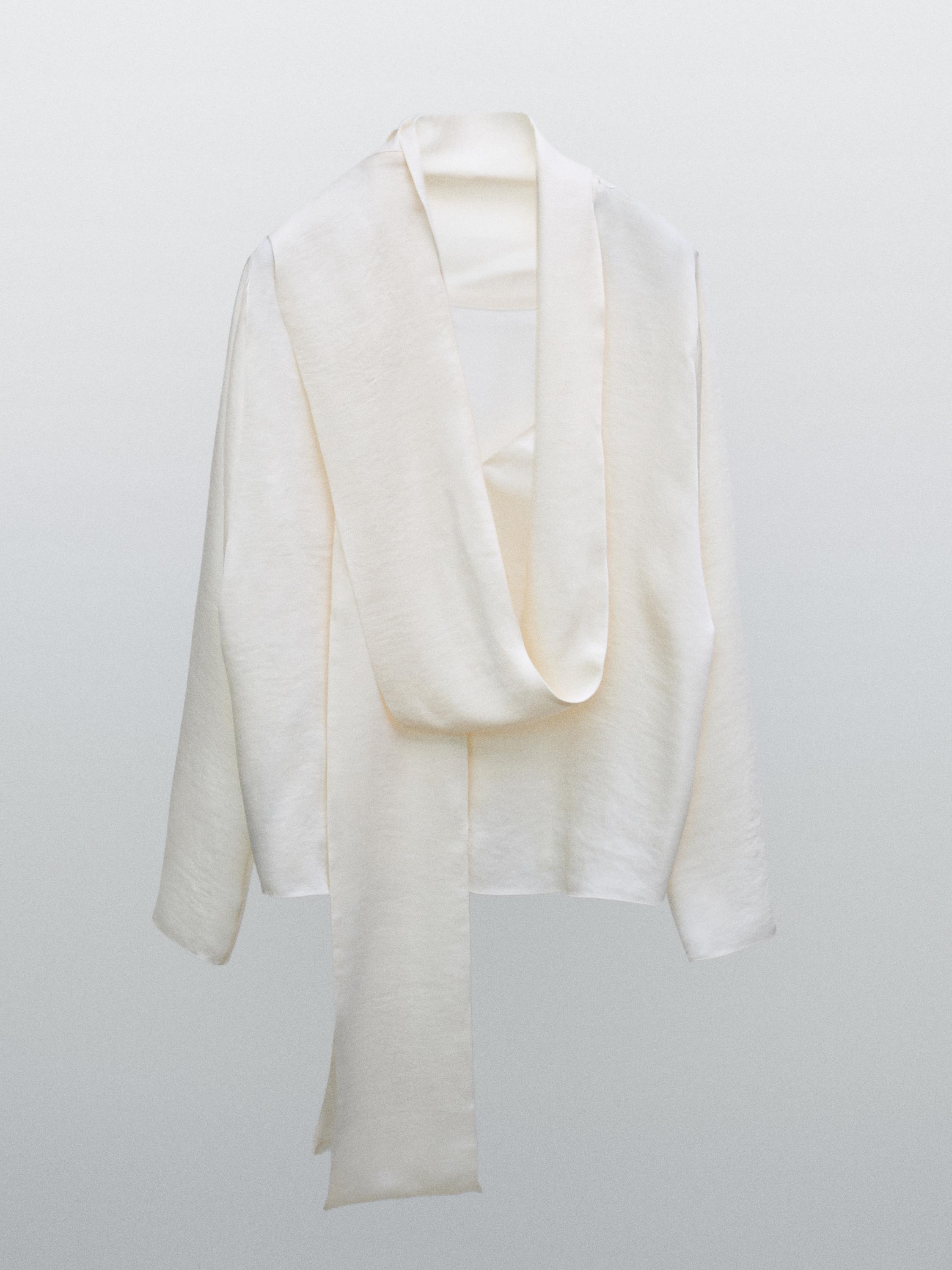 Blusa fluida escote espalda - Studio