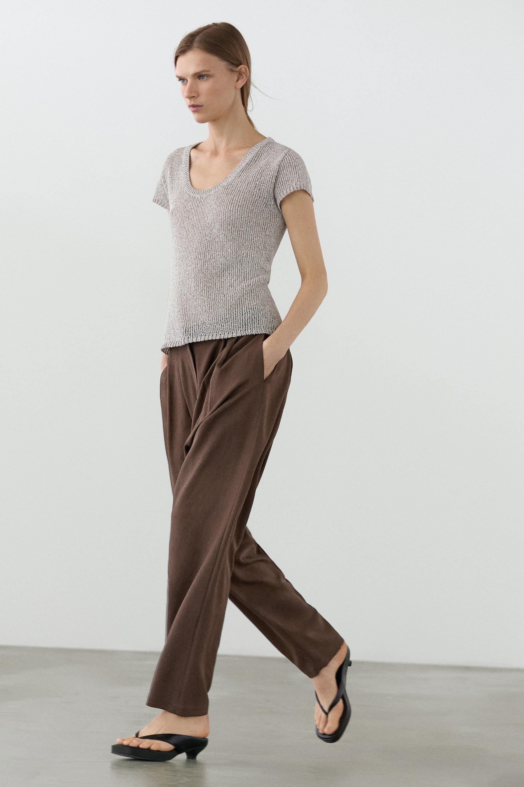 Short sleeve knit sweater with thread detail — PEARL GREY