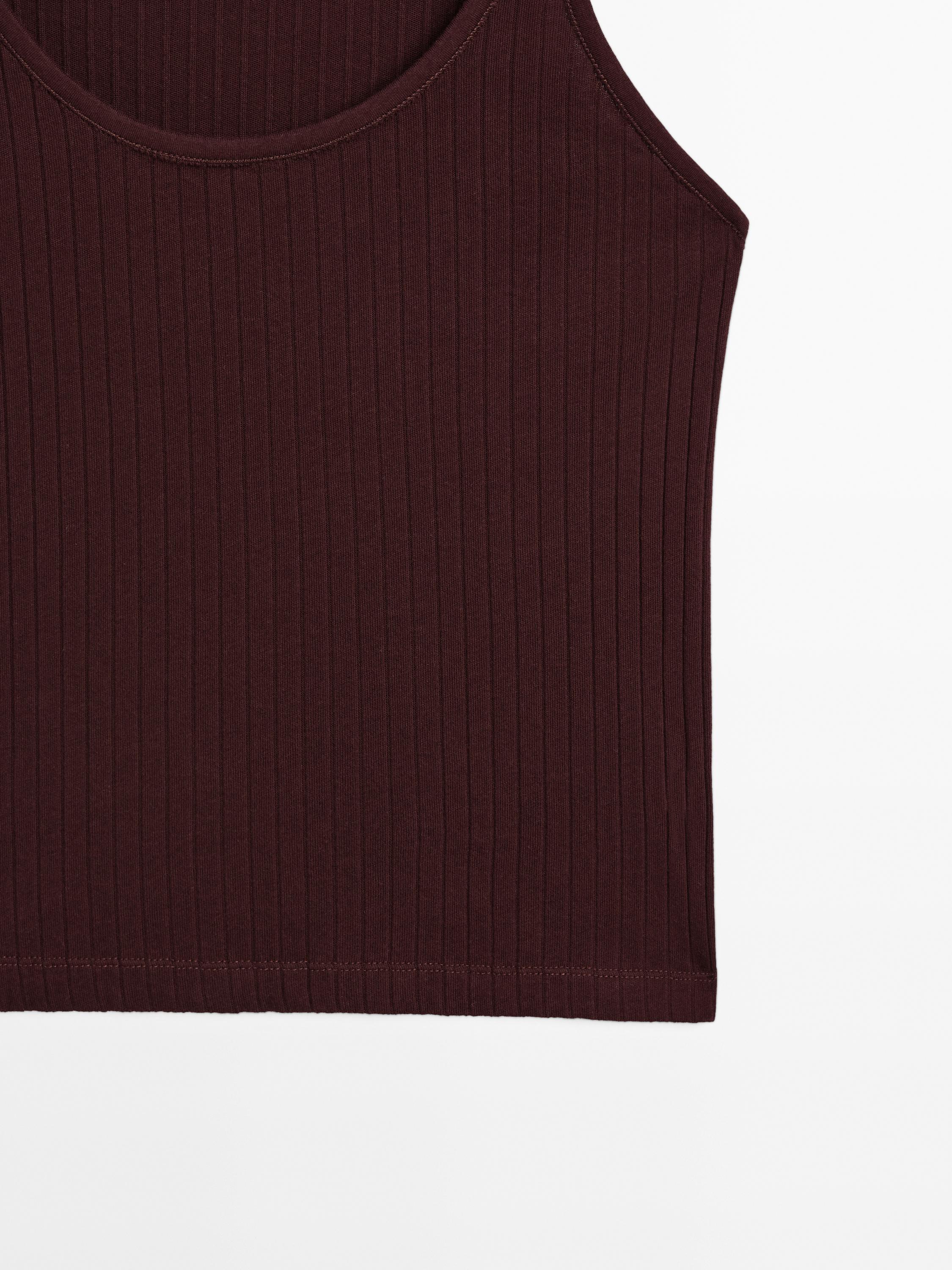 Sleeveless 100% cotton knit T-shirt