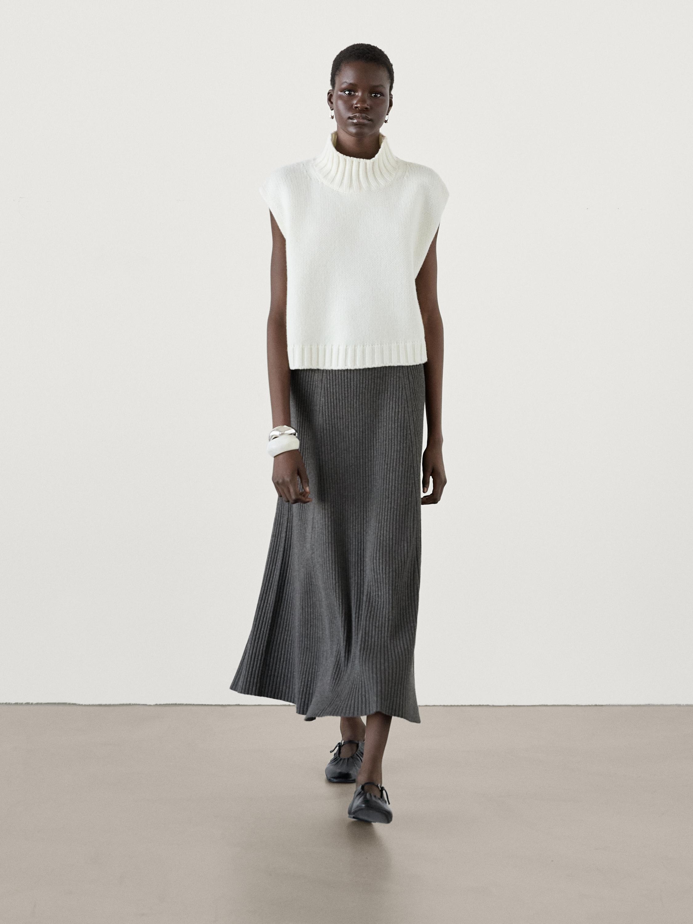 Pleated midi skirt grey hotsell