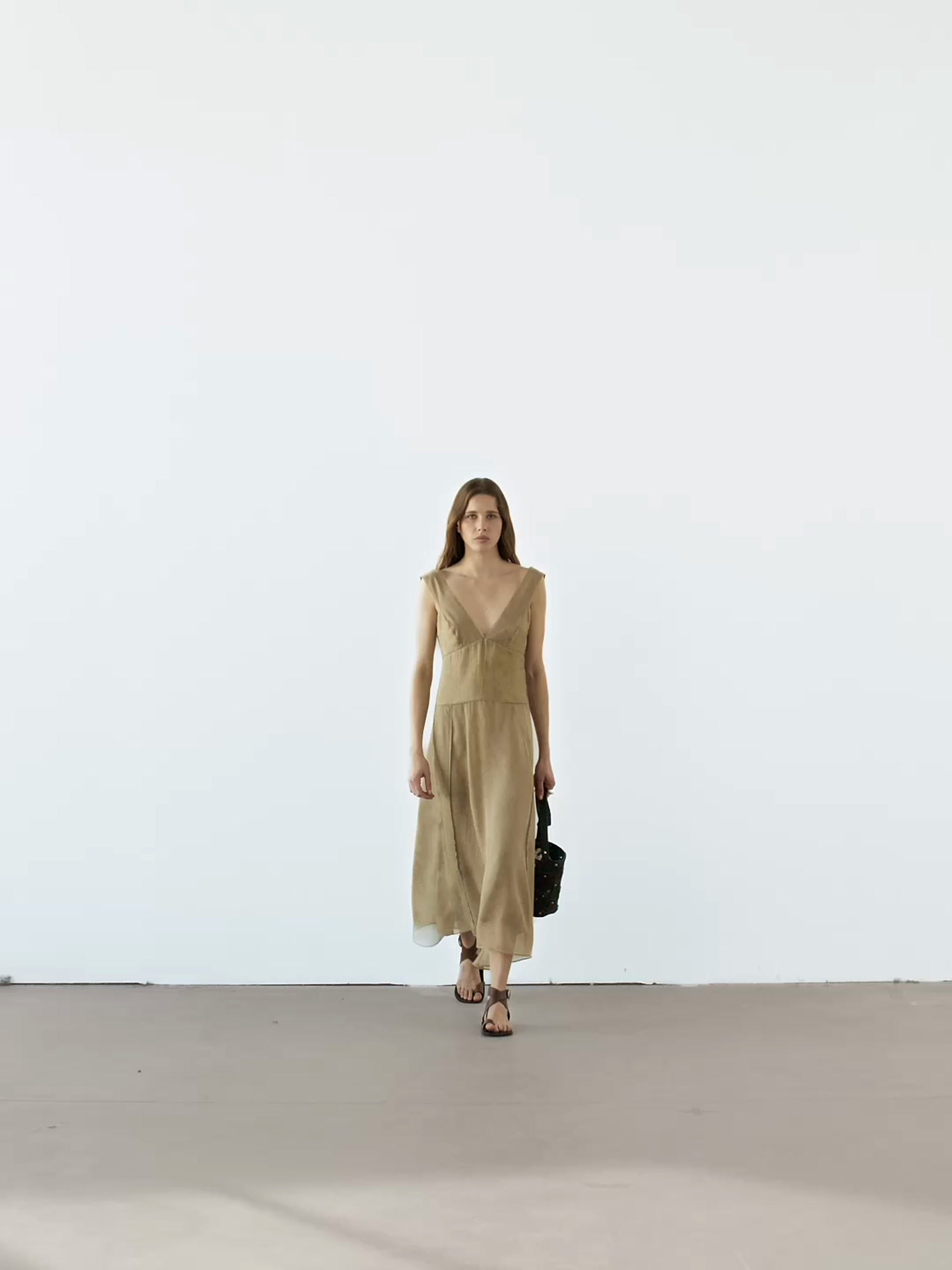 Robe midi fluide col en V