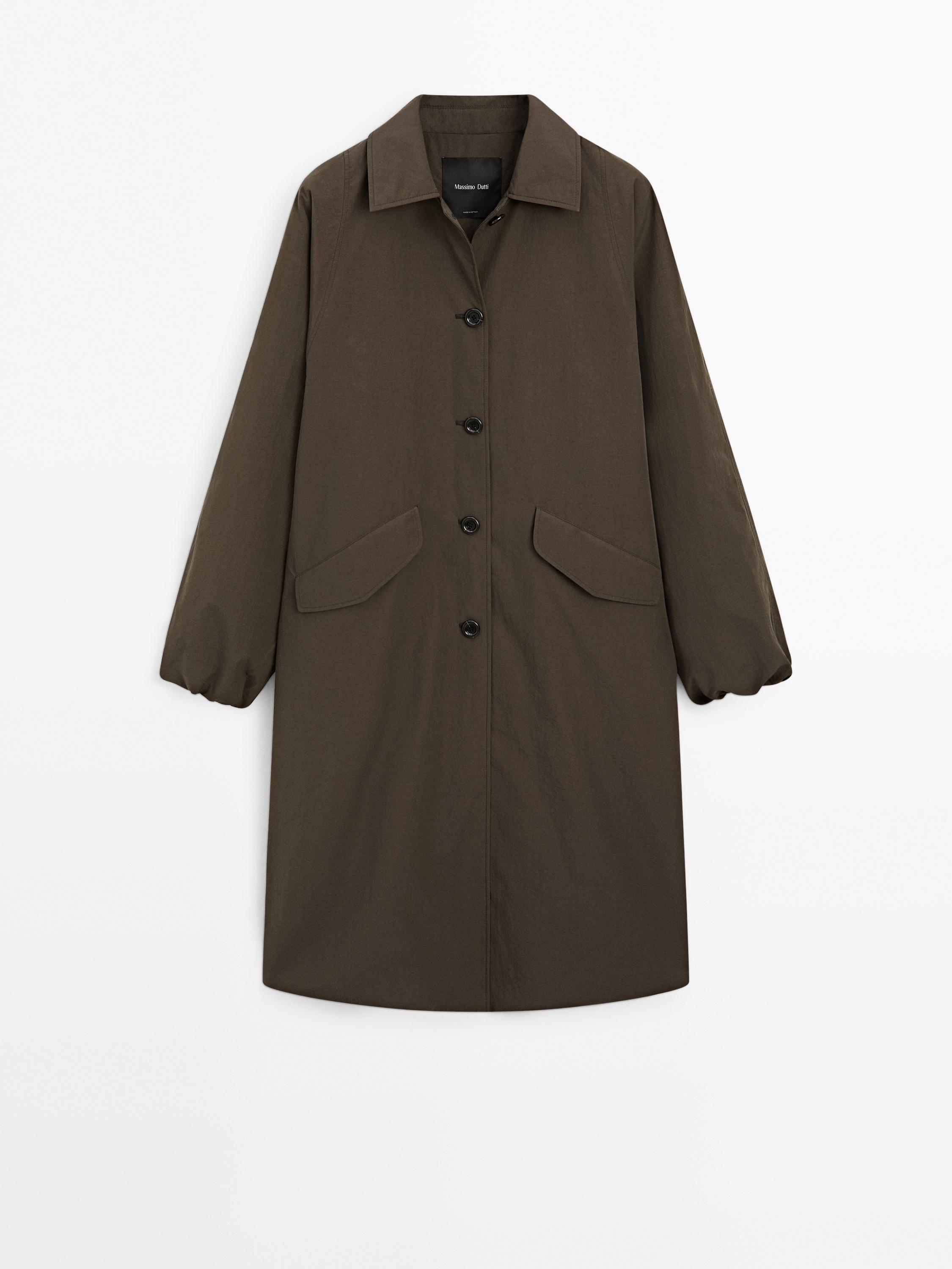 Trenčkot z funkčnej látky s detailom gombíkmi