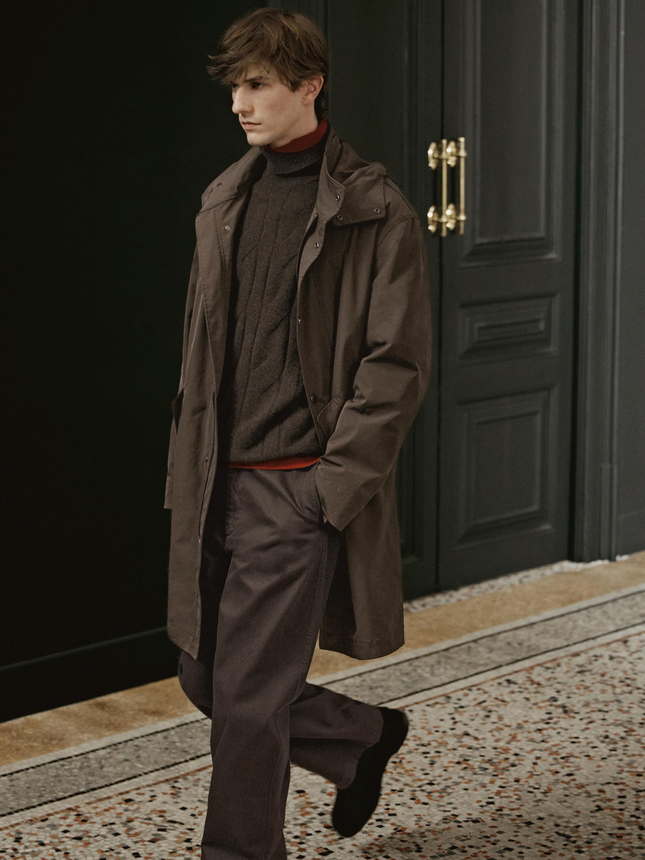 Long technical parka with detachable interior — CAREY