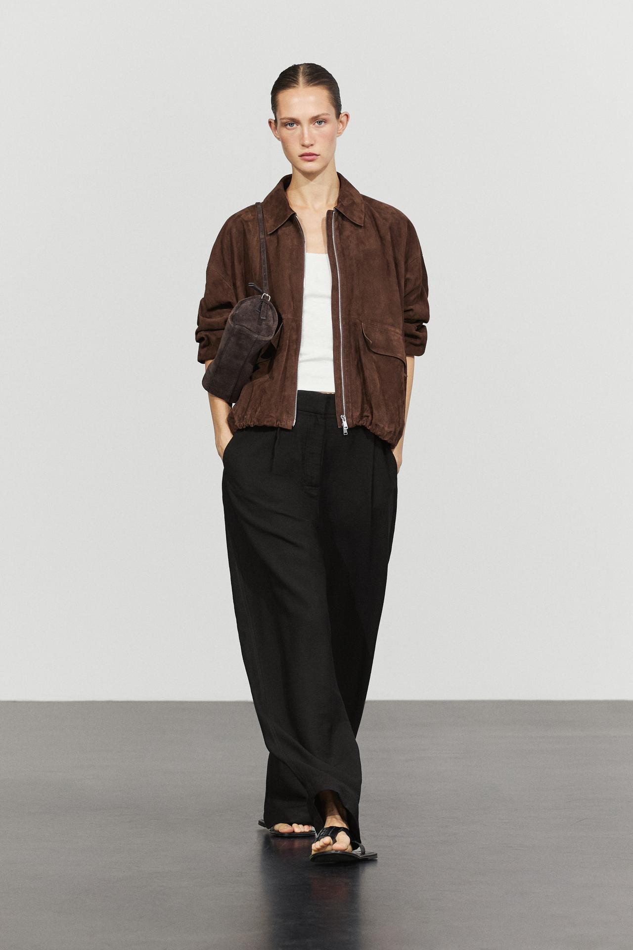 Pleated barrel fit pants — BLACK