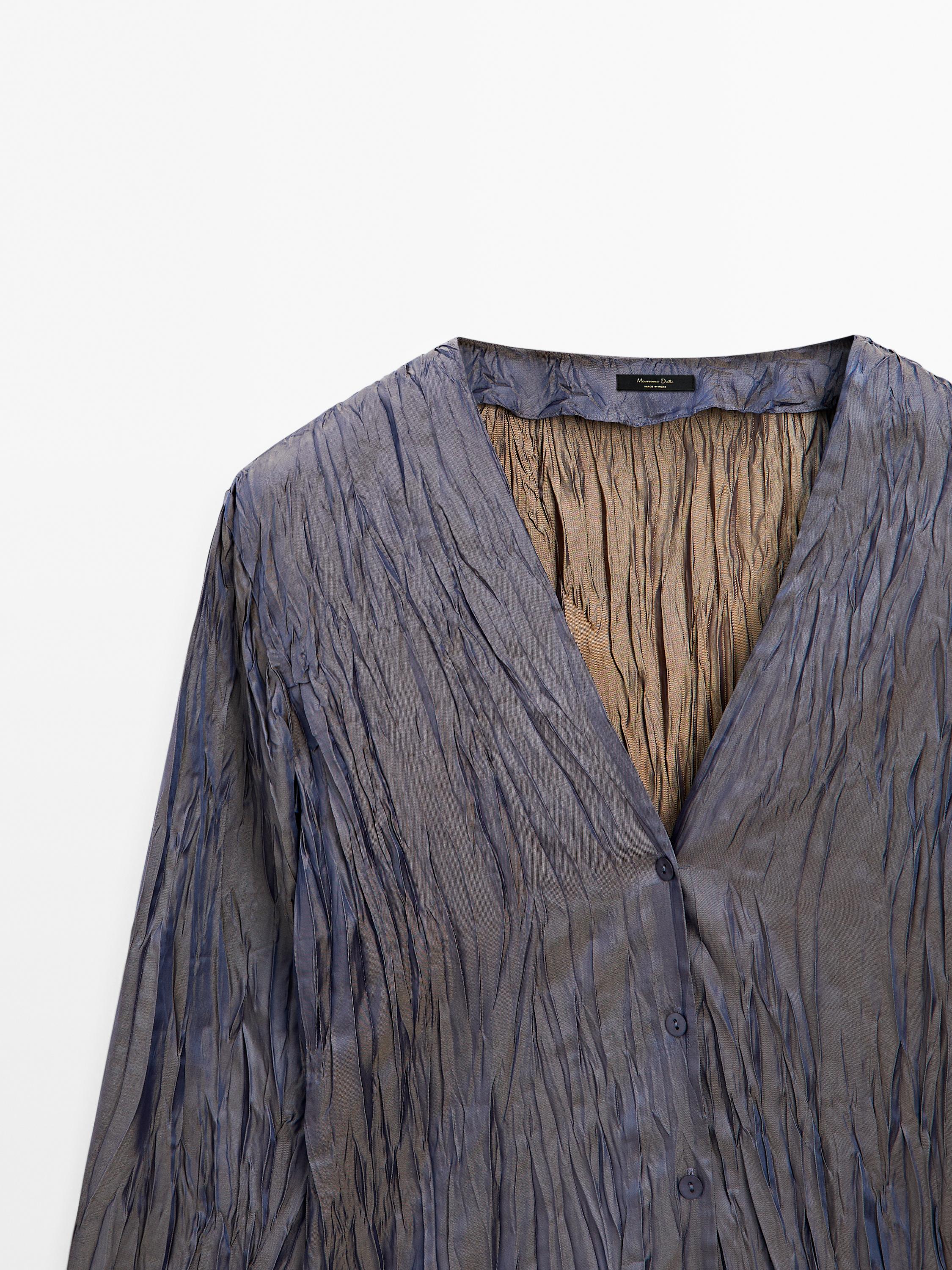 Flowing shiny shirt