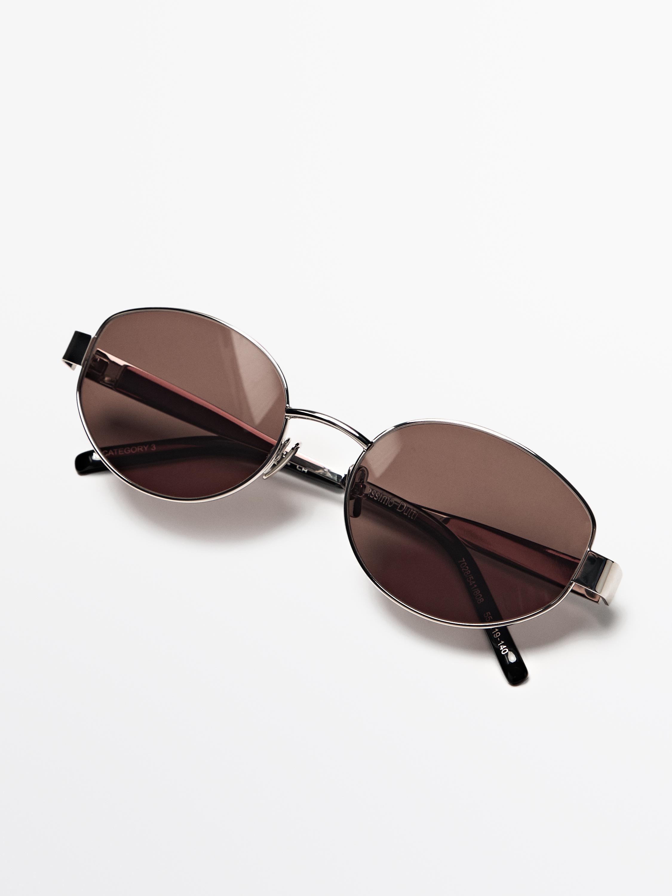 Oval metal sunglasses