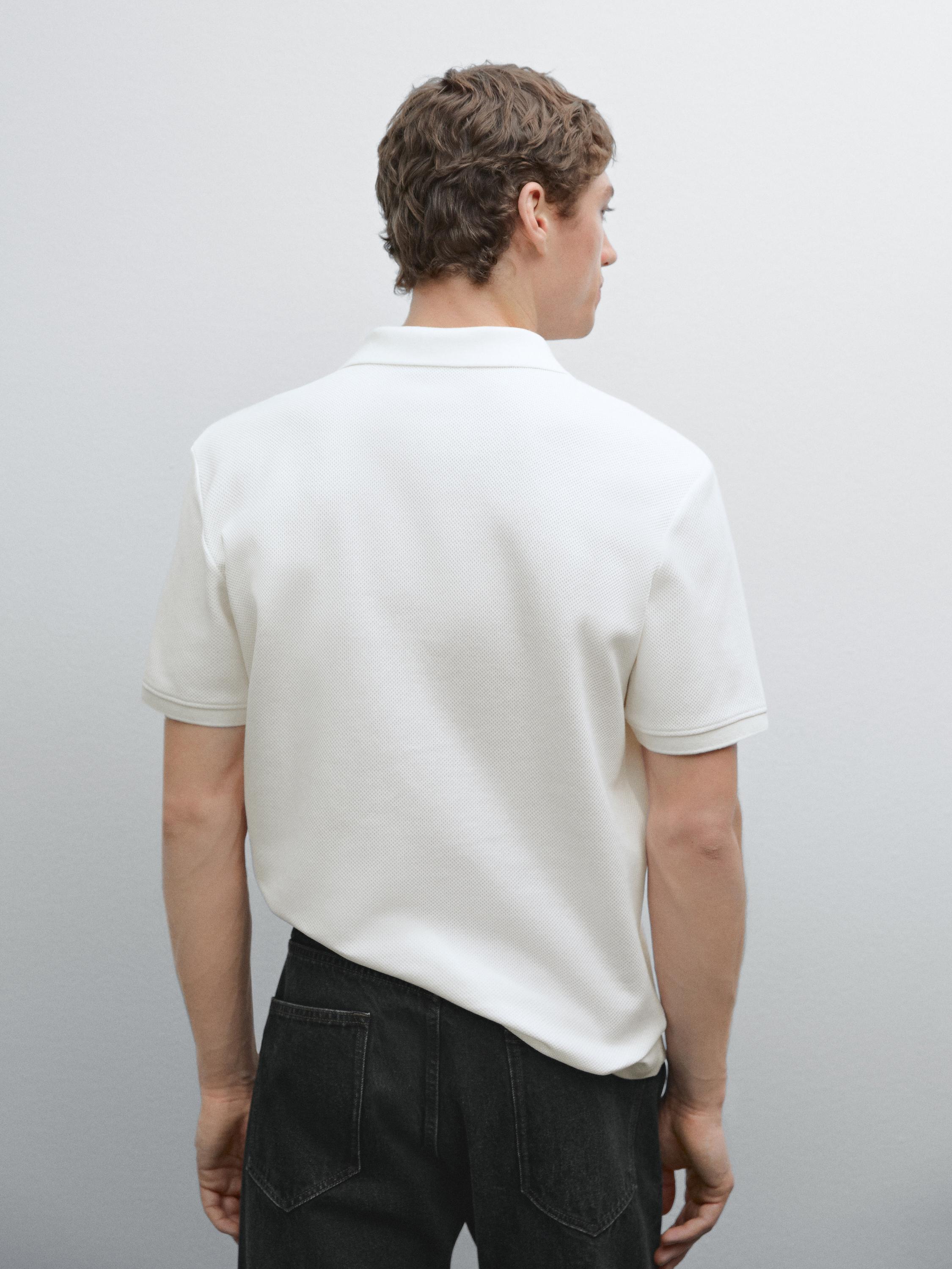 Short sleeve micro-textured polo shirt