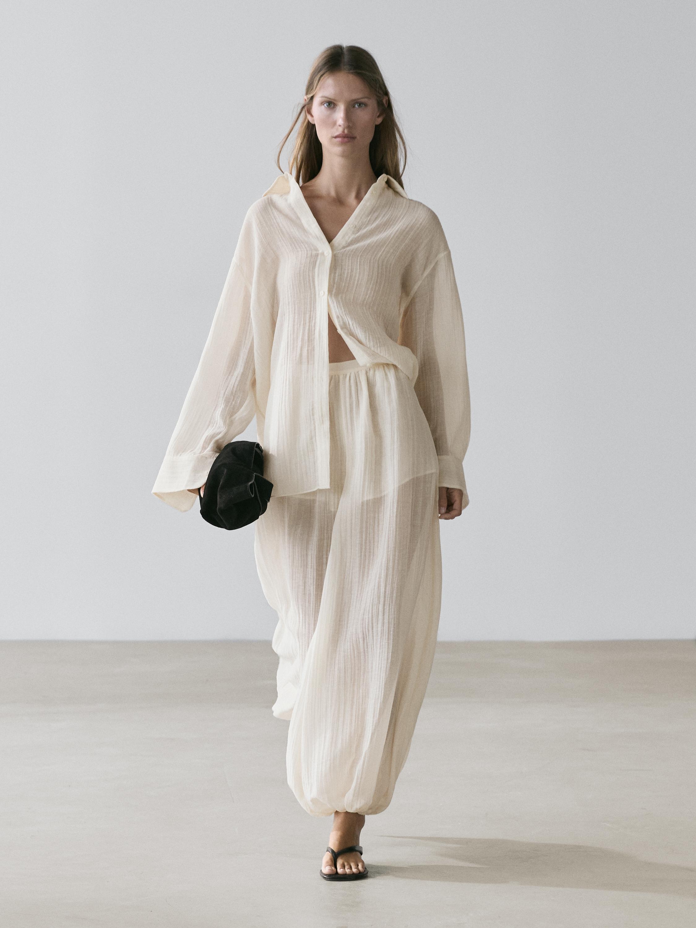 Flowing shirt with pleated detail — IVORY