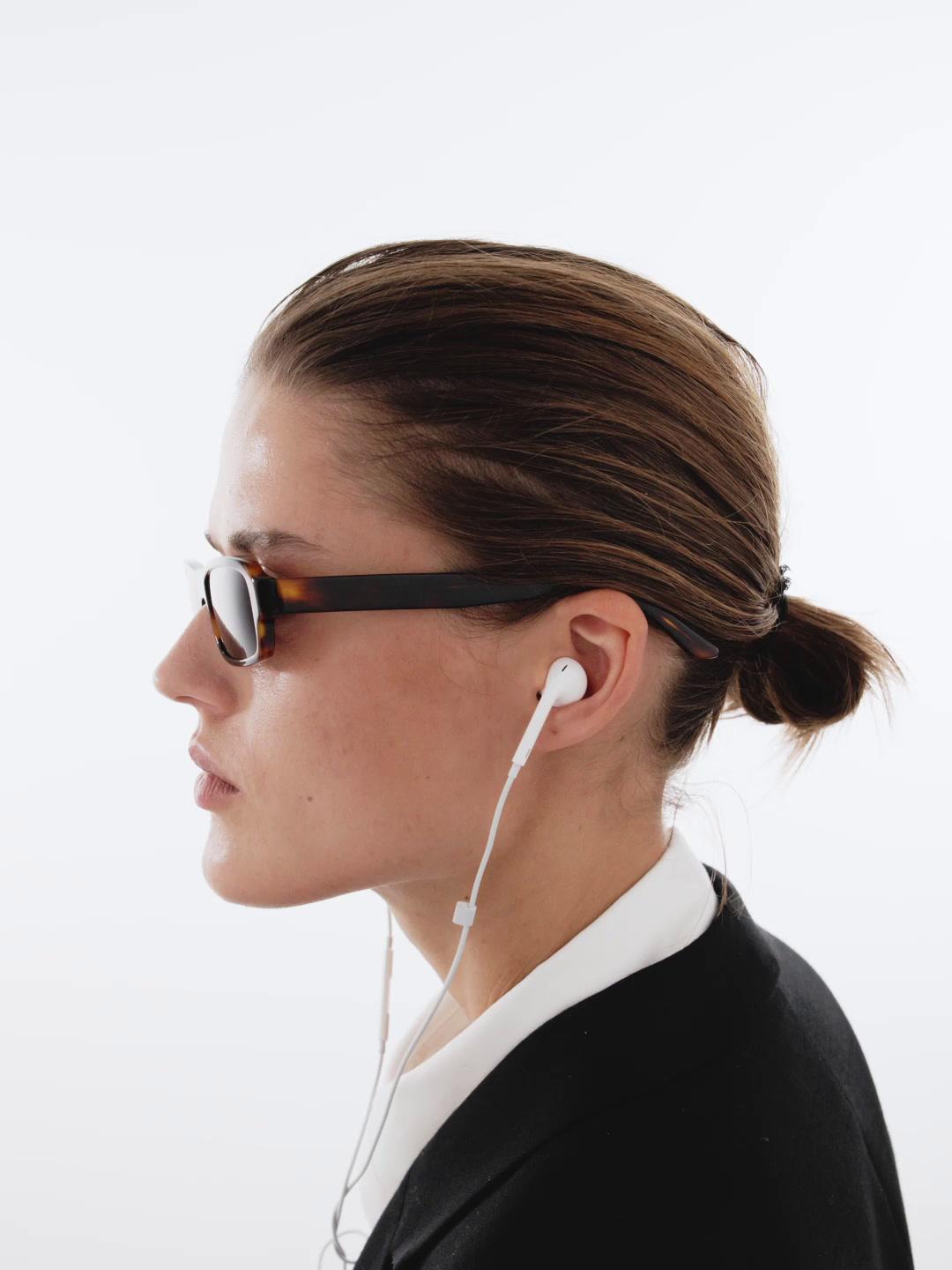 Rectangular tortoiseshell-effect sunglasses