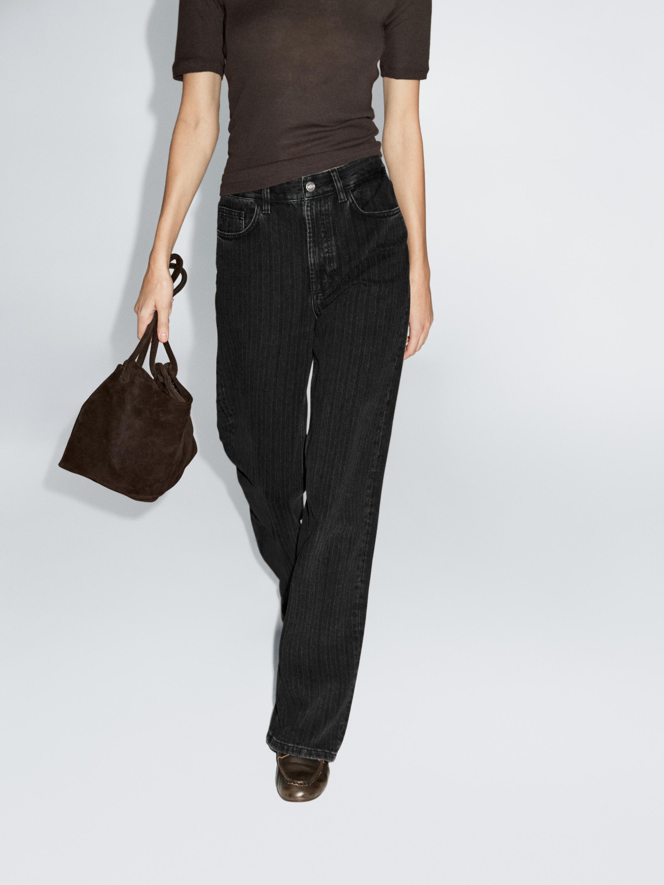 بنطلون جينز بخصر مرتفع وساق مستقيمة وتفصيل مخطط