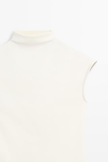 Stretch top with funnel neck — Off white 9