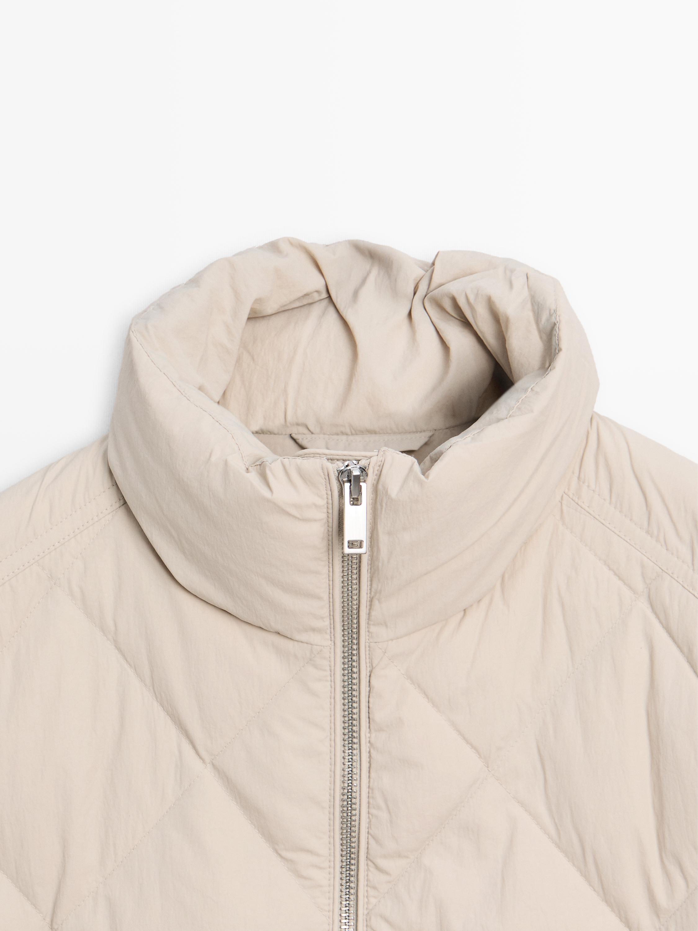 Short puffer jacket
