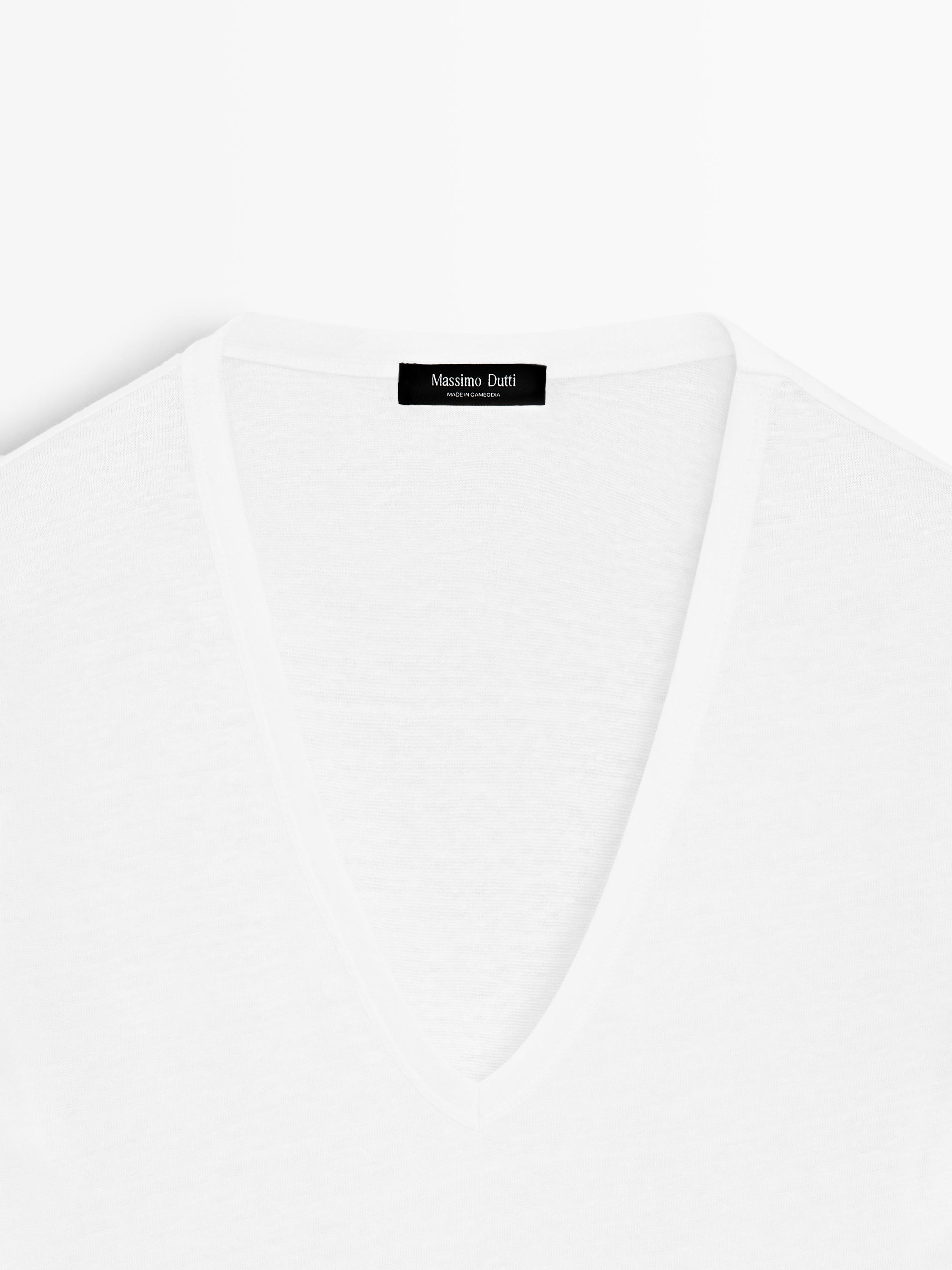 Linen V-neck T-shirt — Off white
