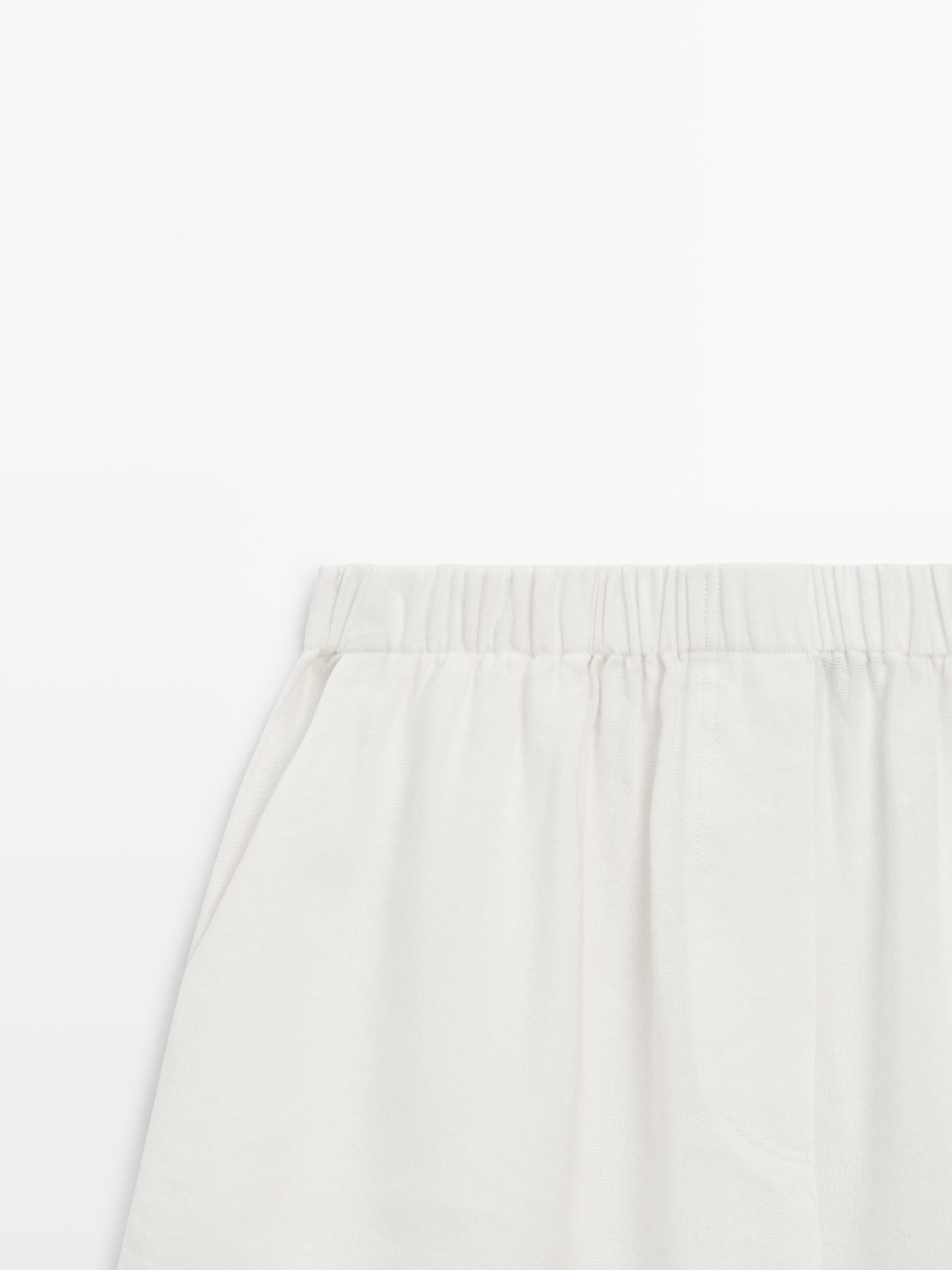 Short linen Bermuda shorts with elasticated waistband