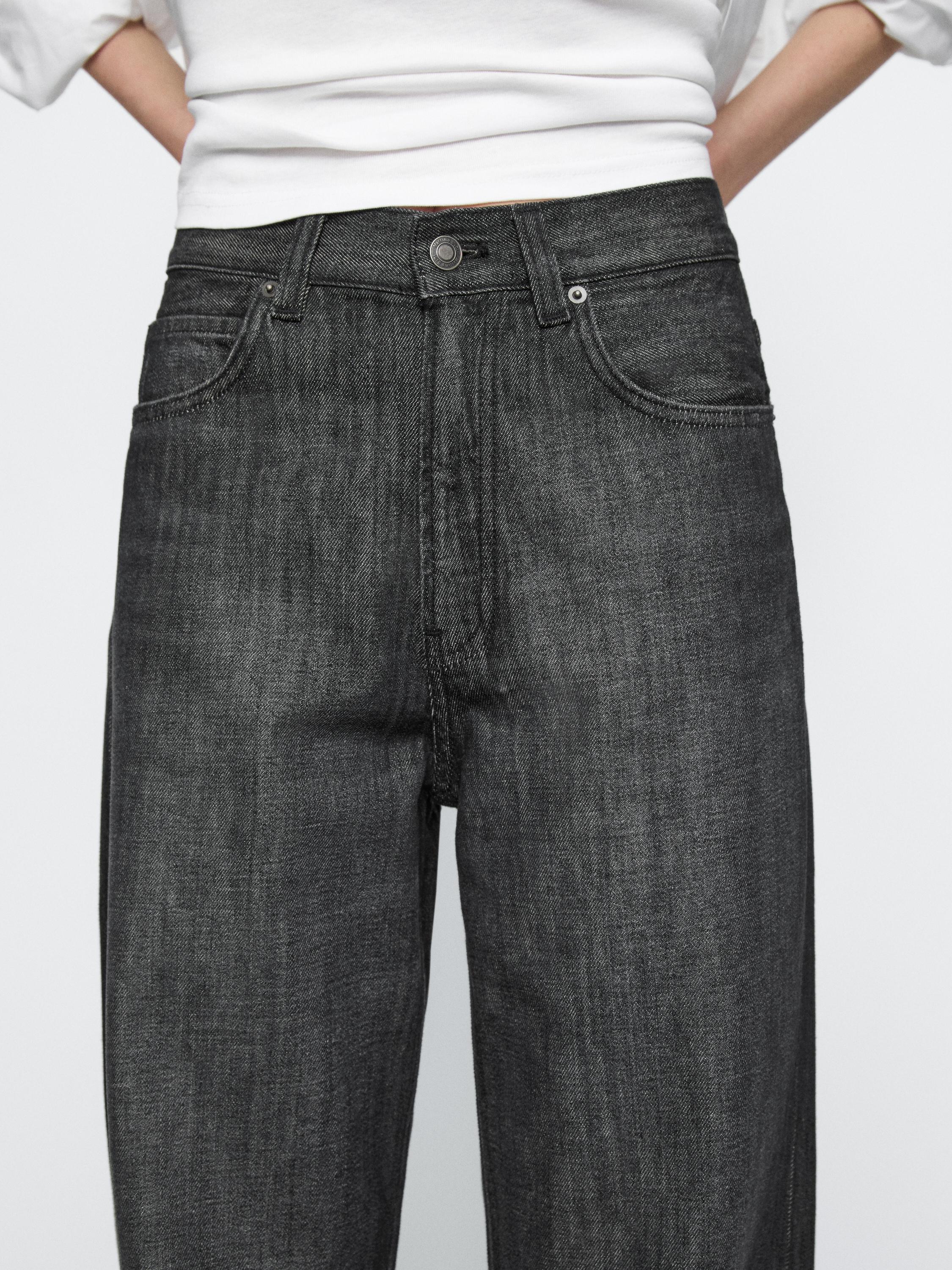 High-waist wide-leg jeans