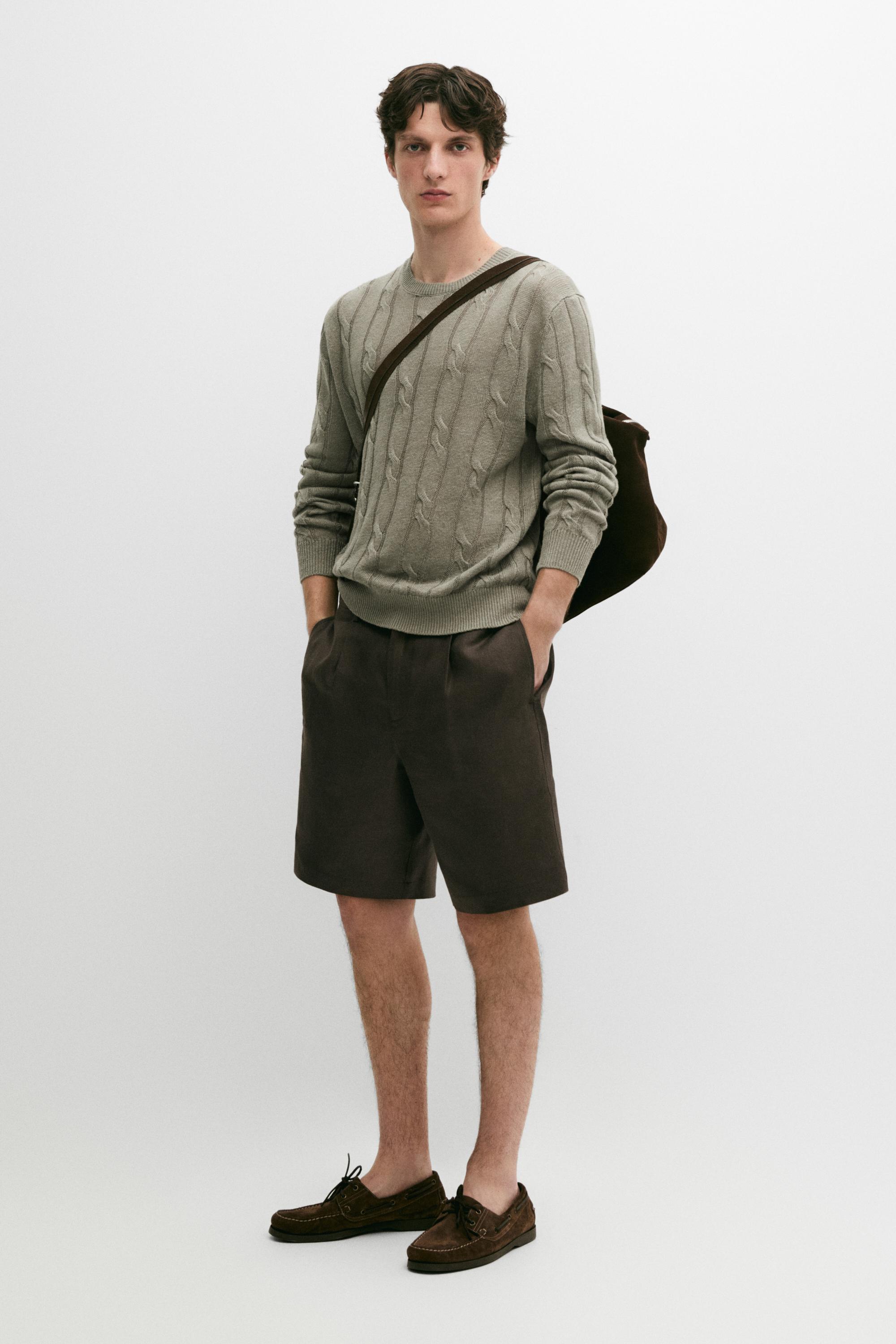 Linen Bermuda shorts with darts — BROWN
