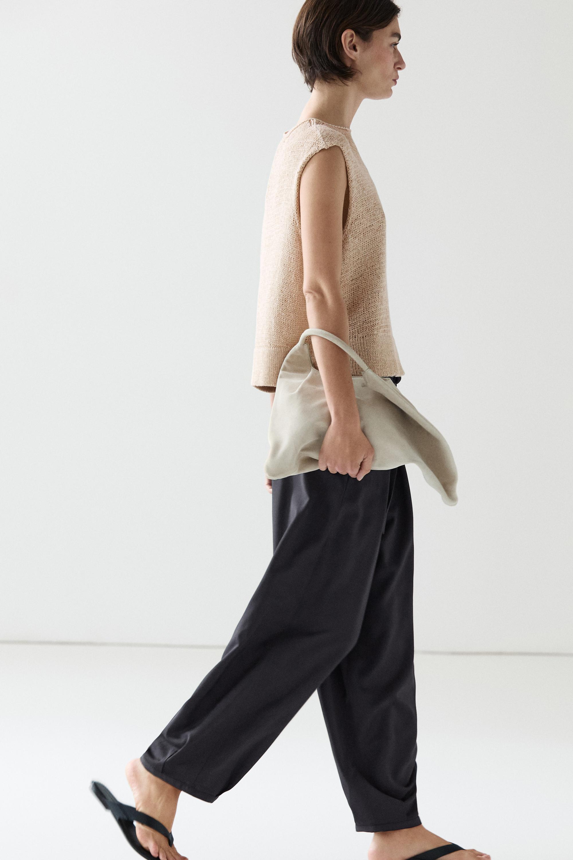 Voluminous wide-leg pleated trousers — NAVY BLUE