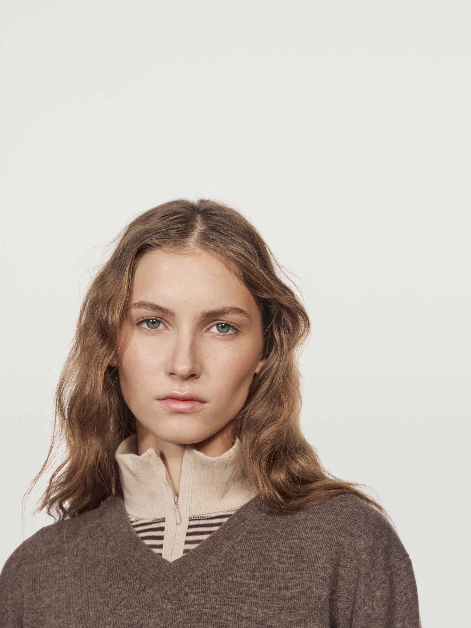 Maglia Lavorata Con Scollo A V In Misto Lana - Marrone Topo - L - Massimo Dutti - Femminile