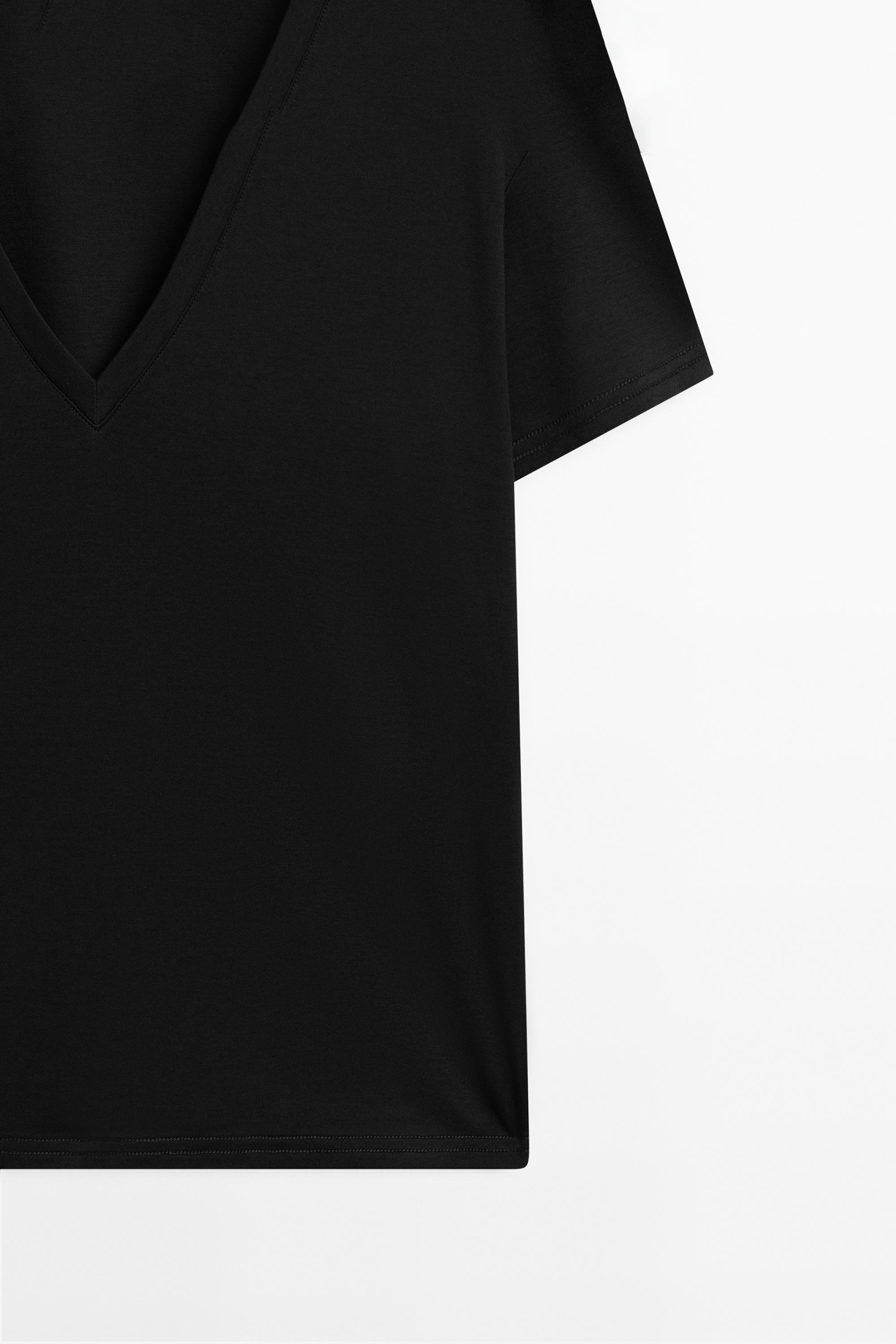 Flowing V-neck T-shirt — BLACK