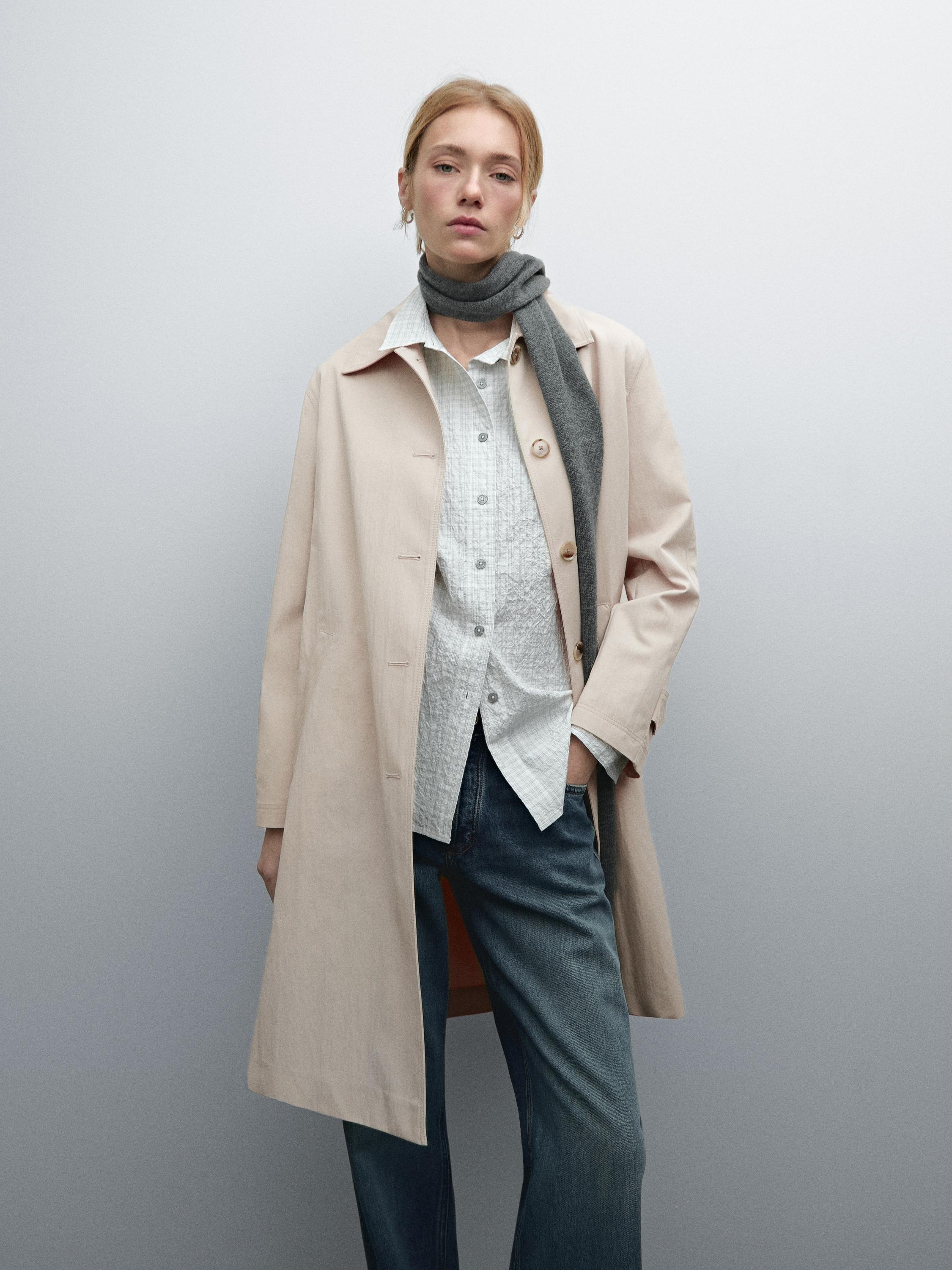 Lightweight cotton blend coat with buttons