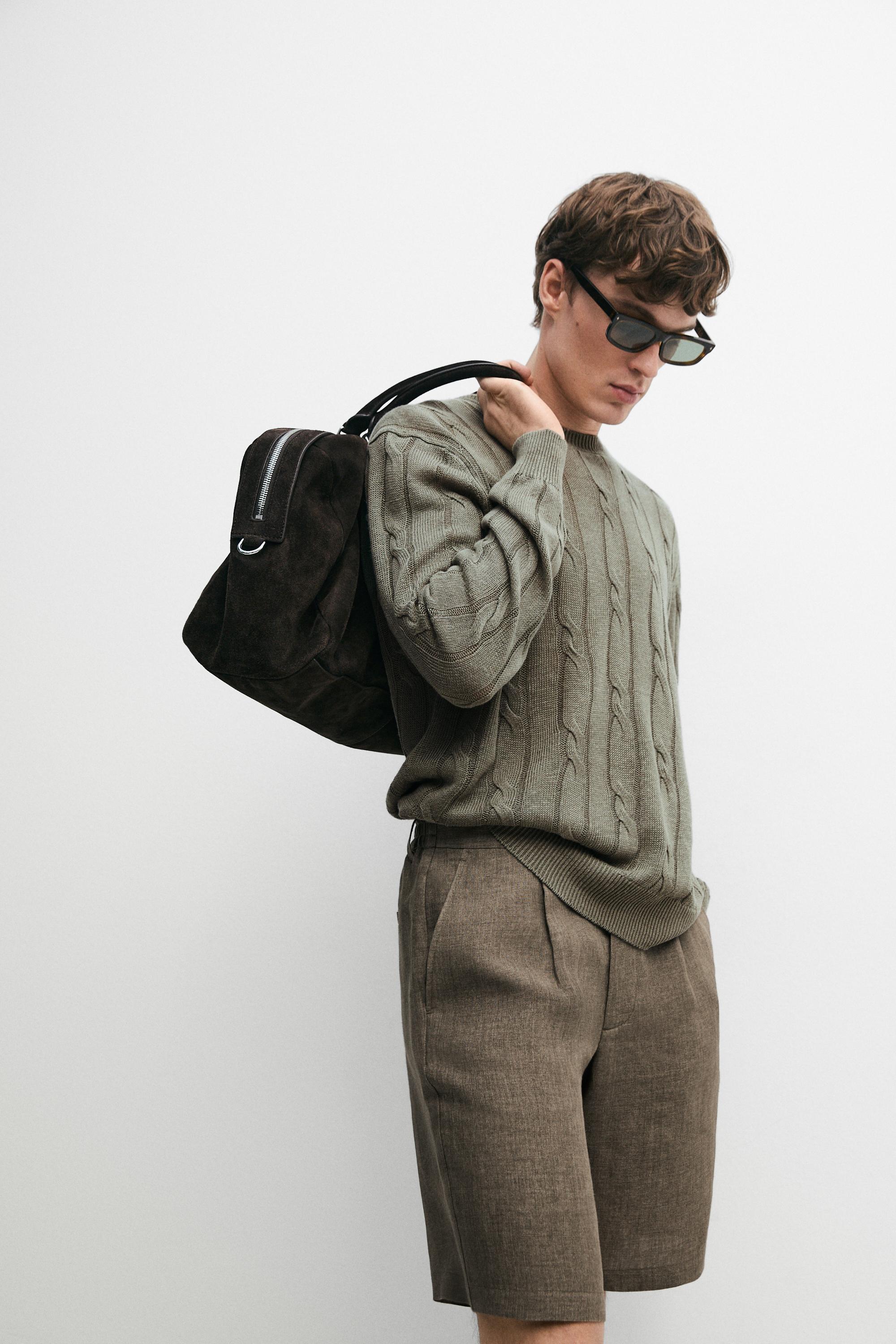 100% linen darted Bermuda shorts — Faded khaki
