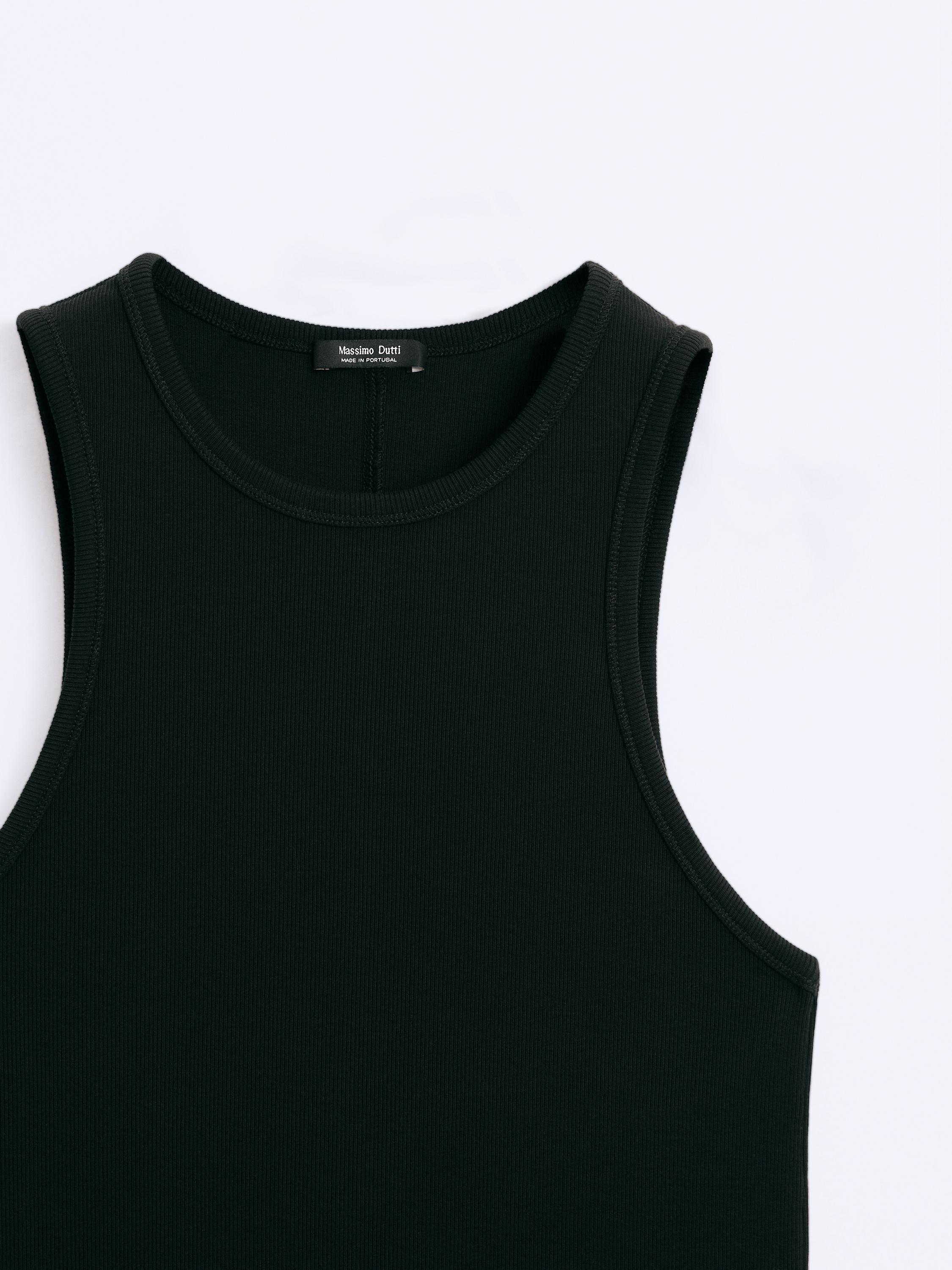 Ribbed halter top