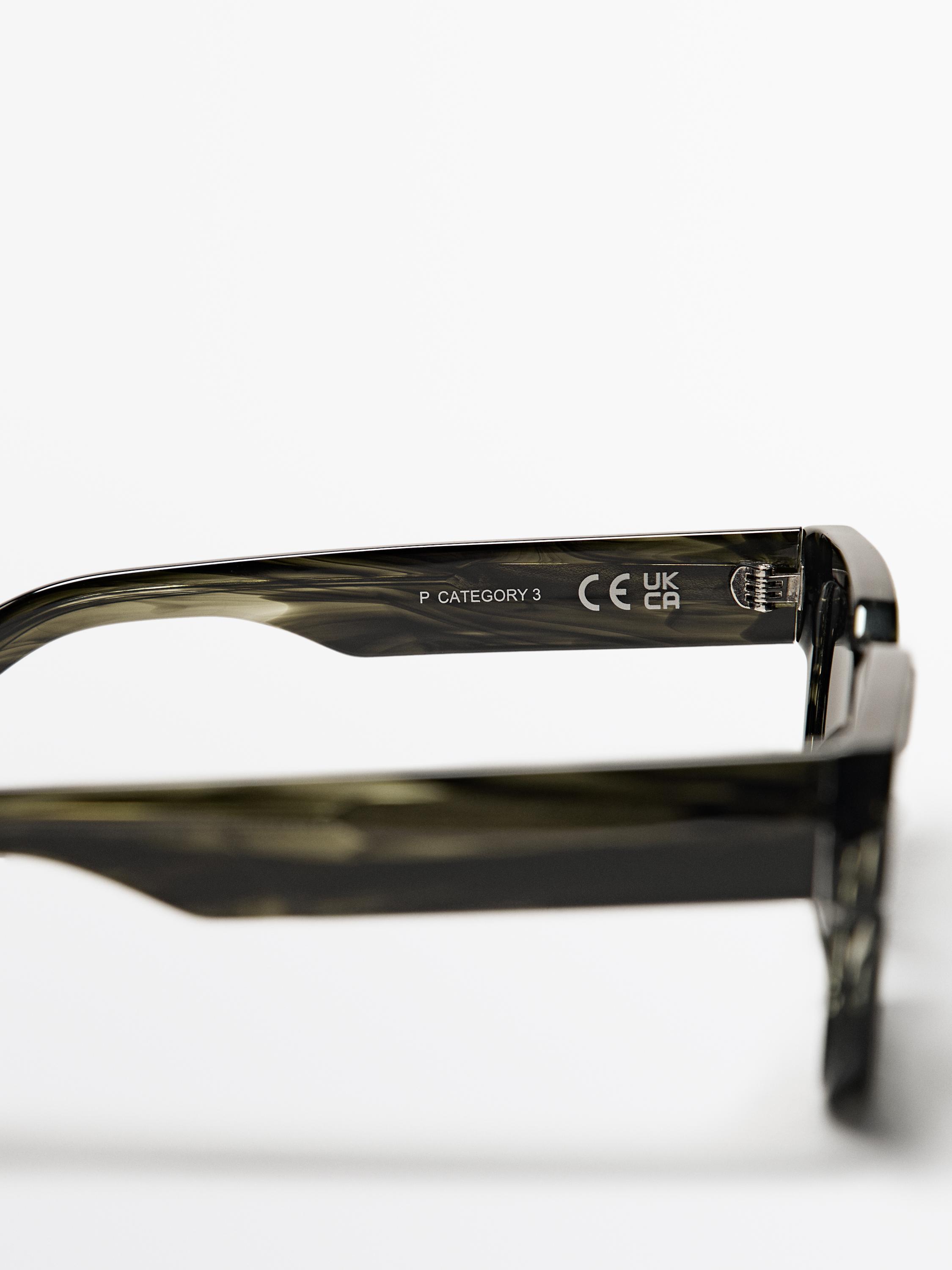 Rectangular sunglasses
