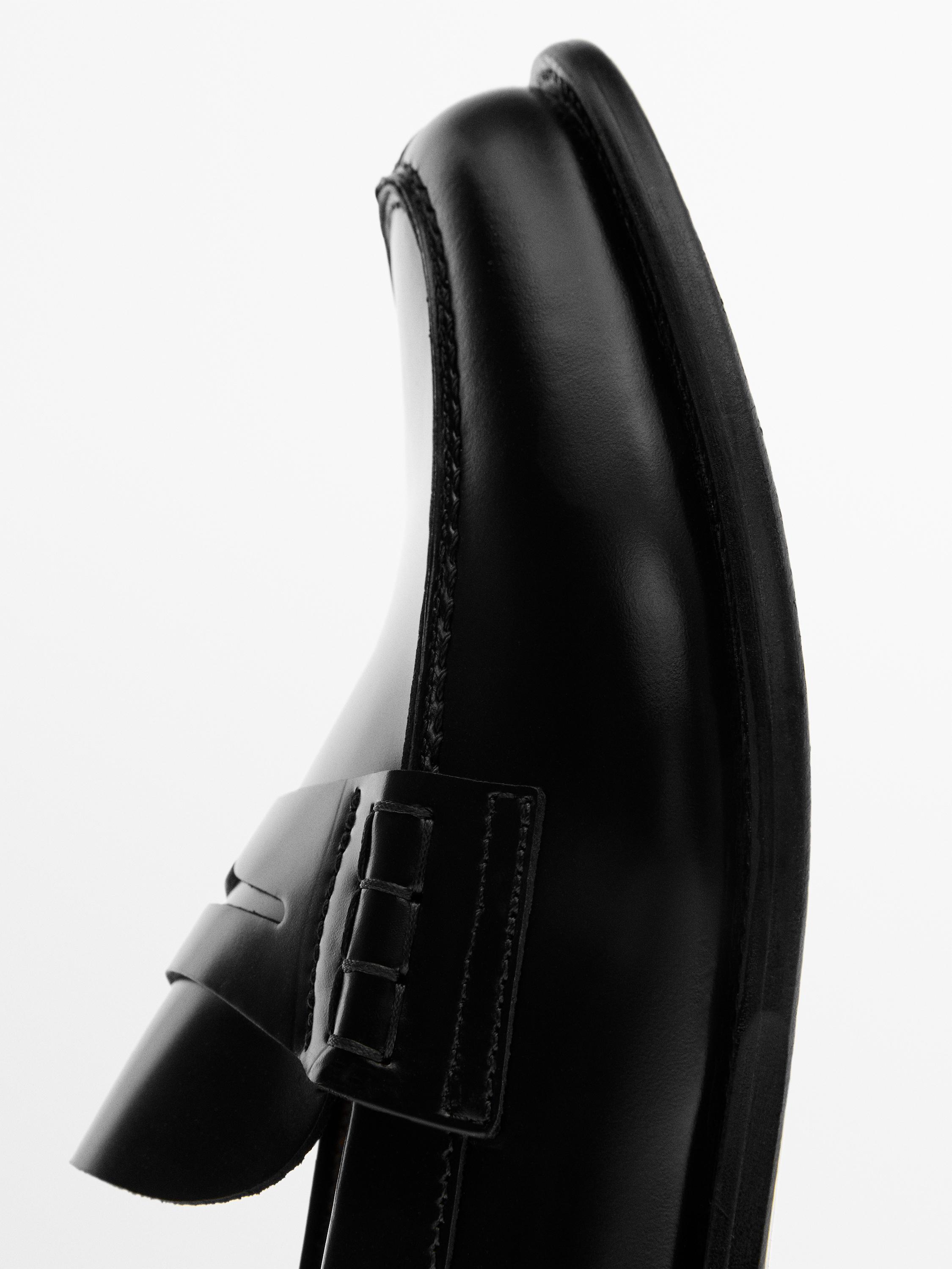 Leather loafers with penny strap — BLACK