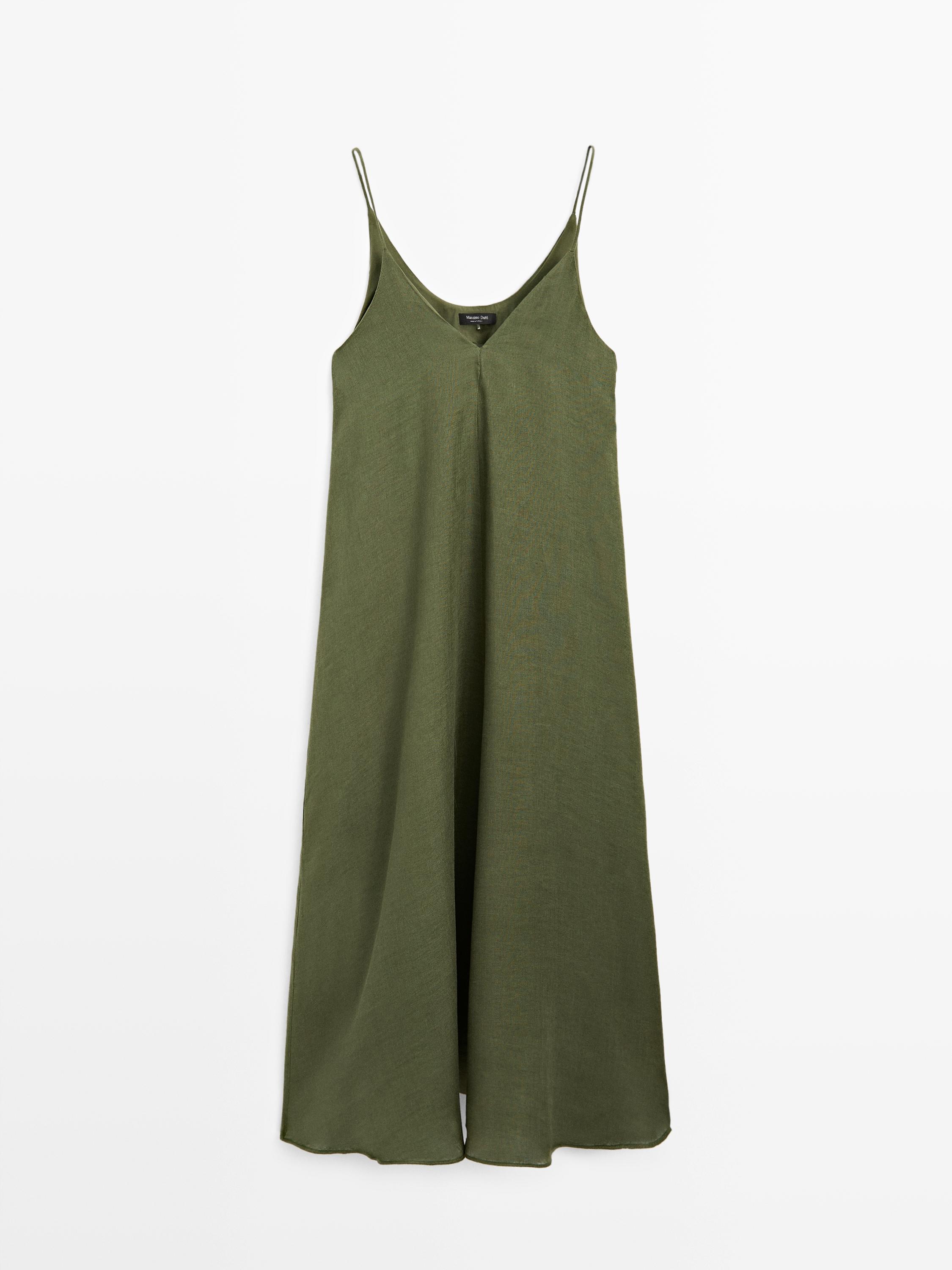 Gaun midi dengan tali tipis