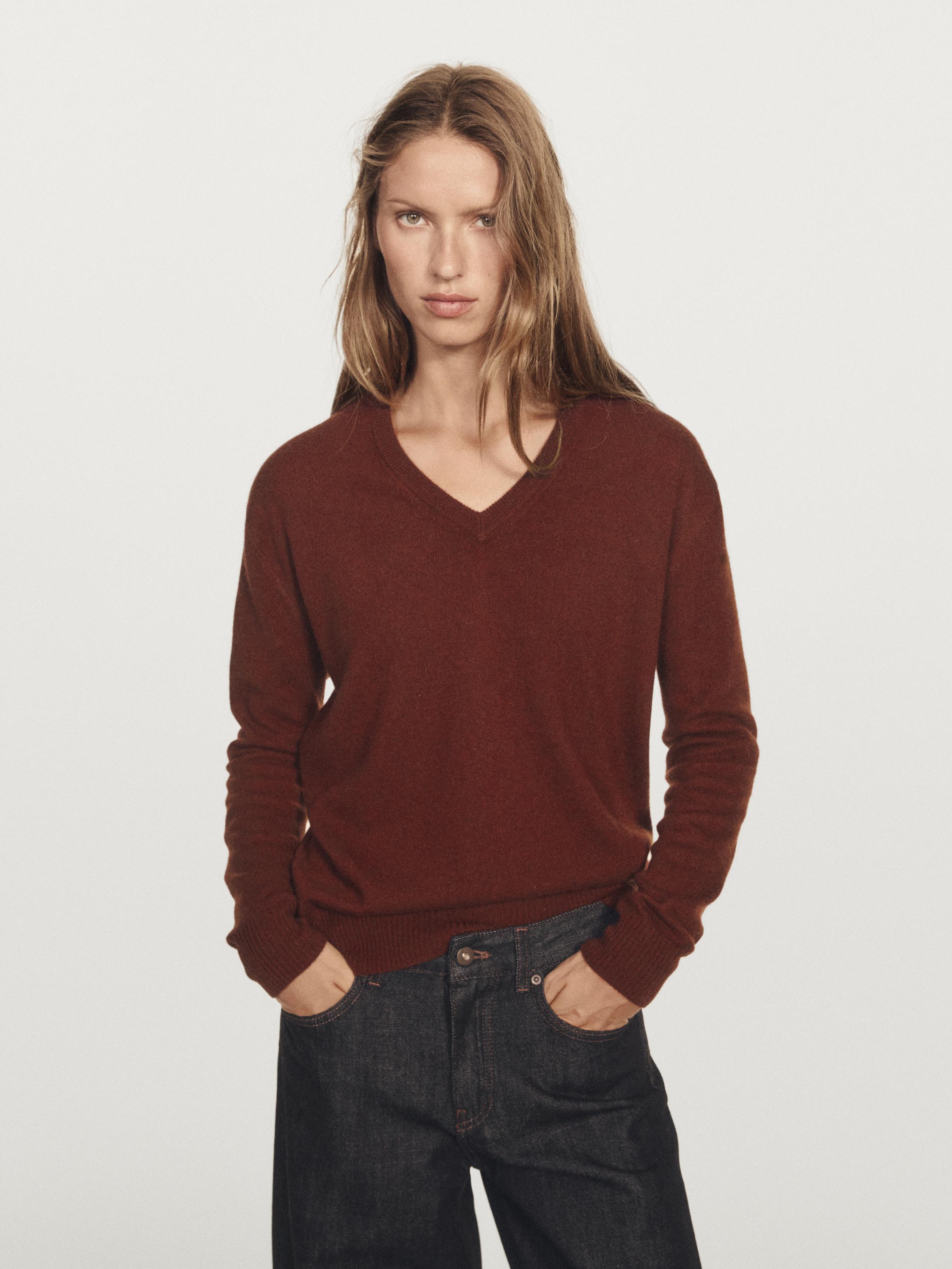 Knit 100% cashmere V-neck sweater