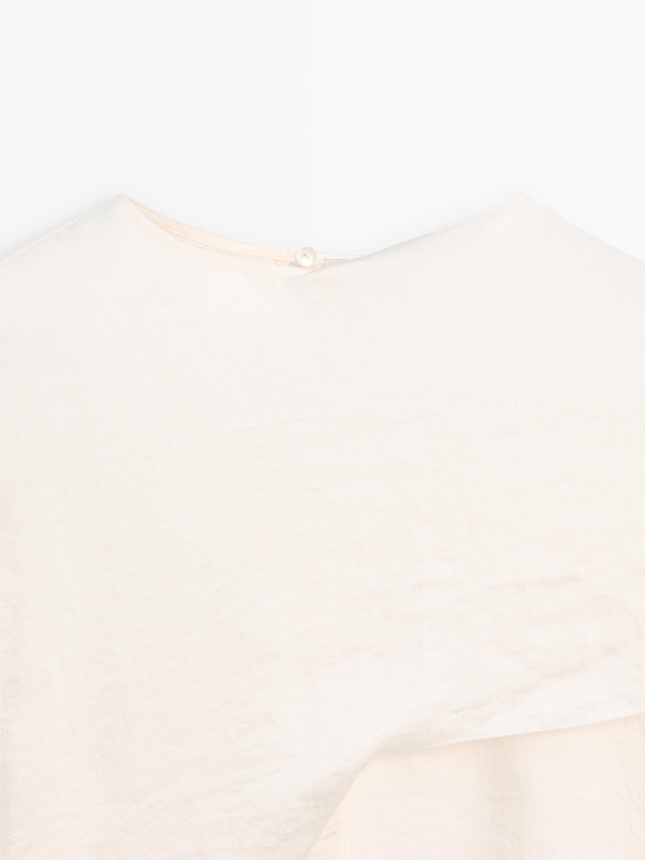 Blusa fluida cuello envolvente satinada - STUDIO