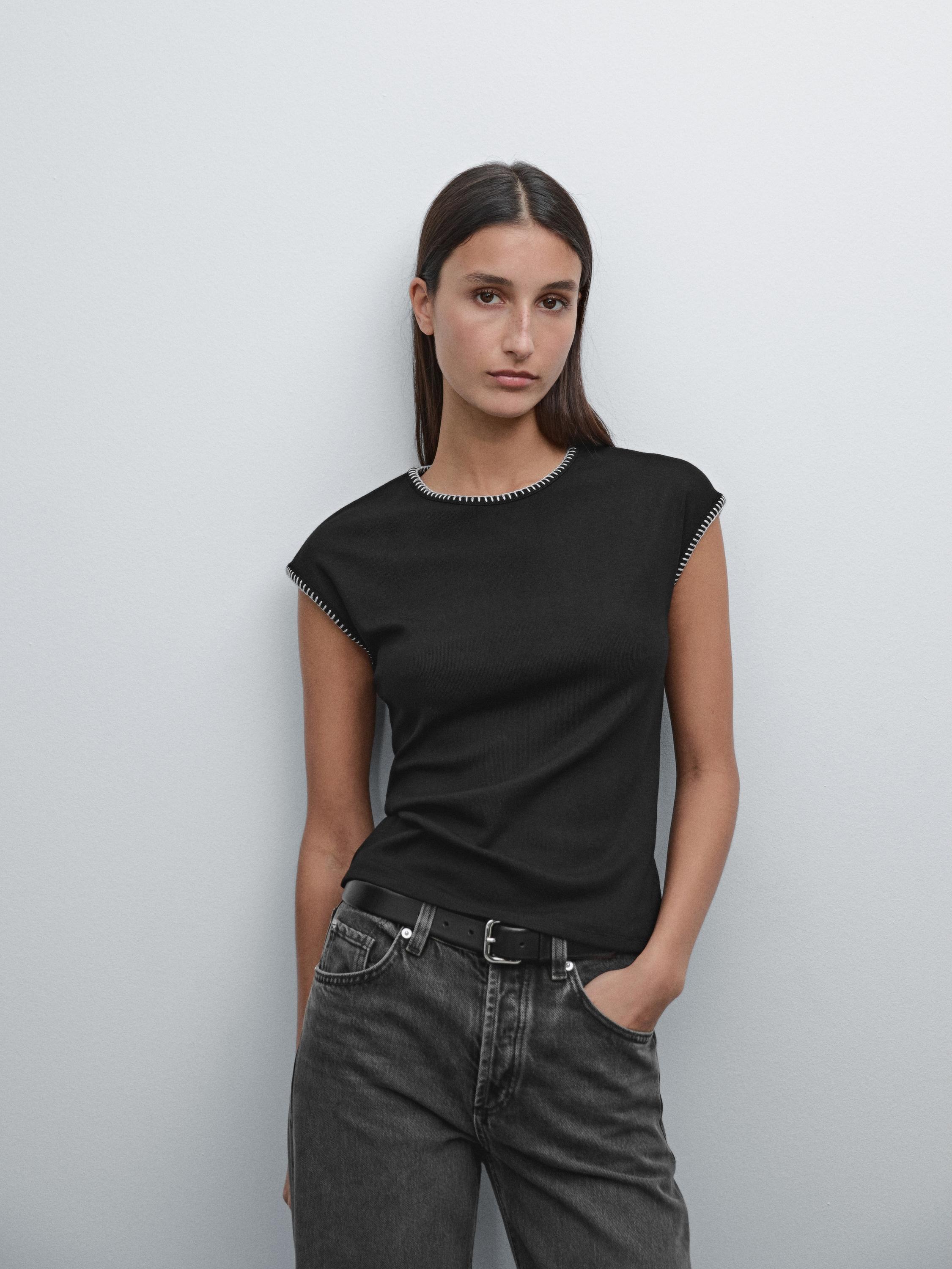 Contrast detail T-shirt