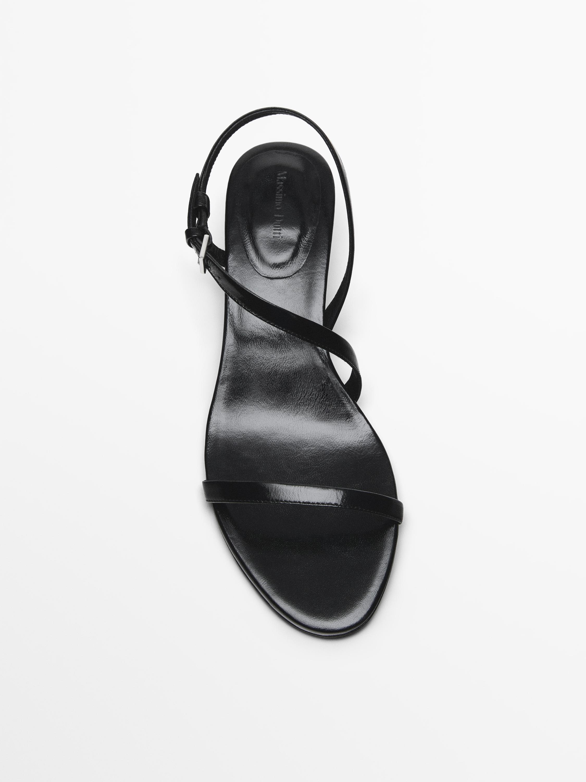 صندل بسيور وكعب عالٍ