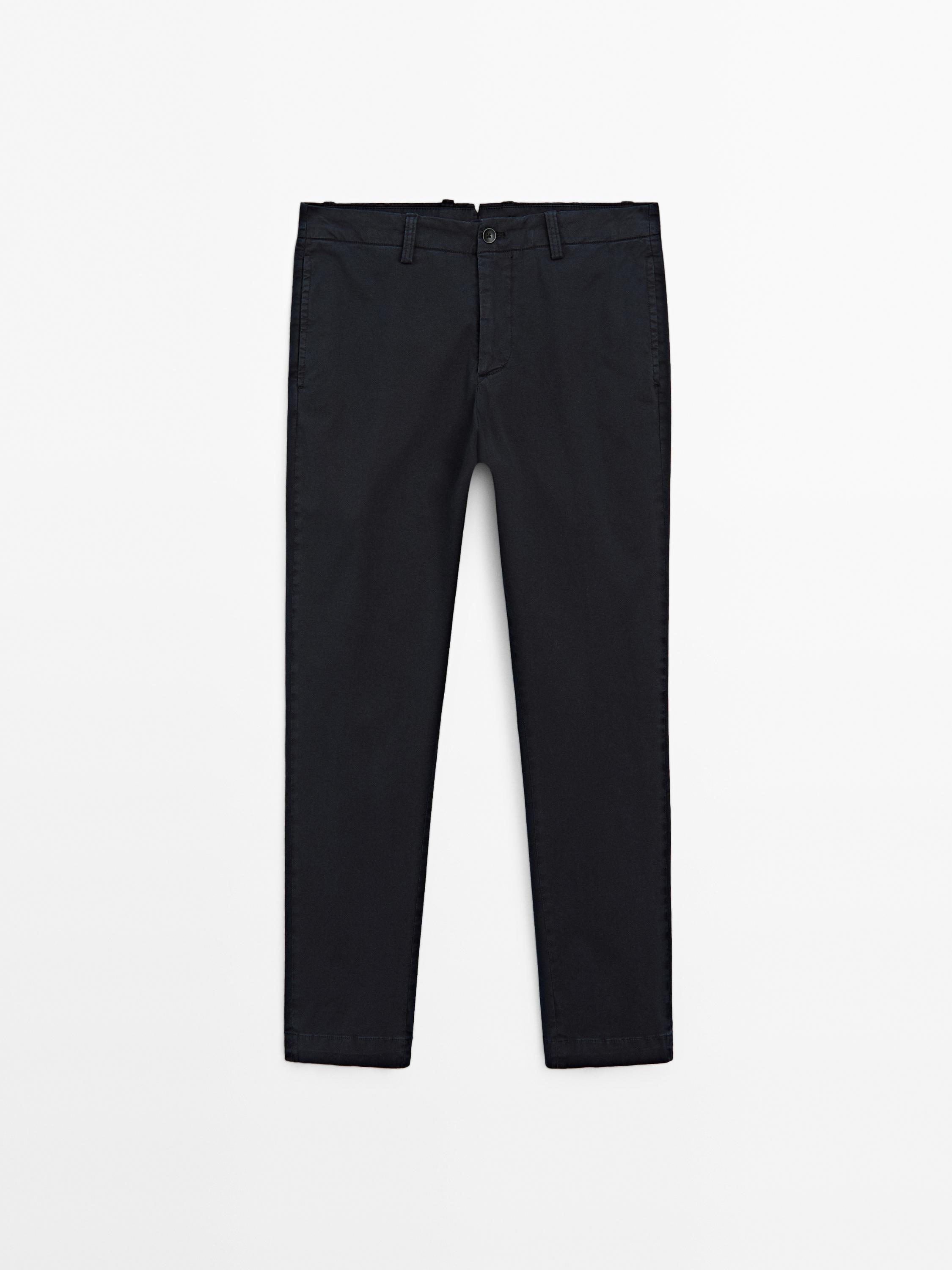 Pantalón estructura slim fit